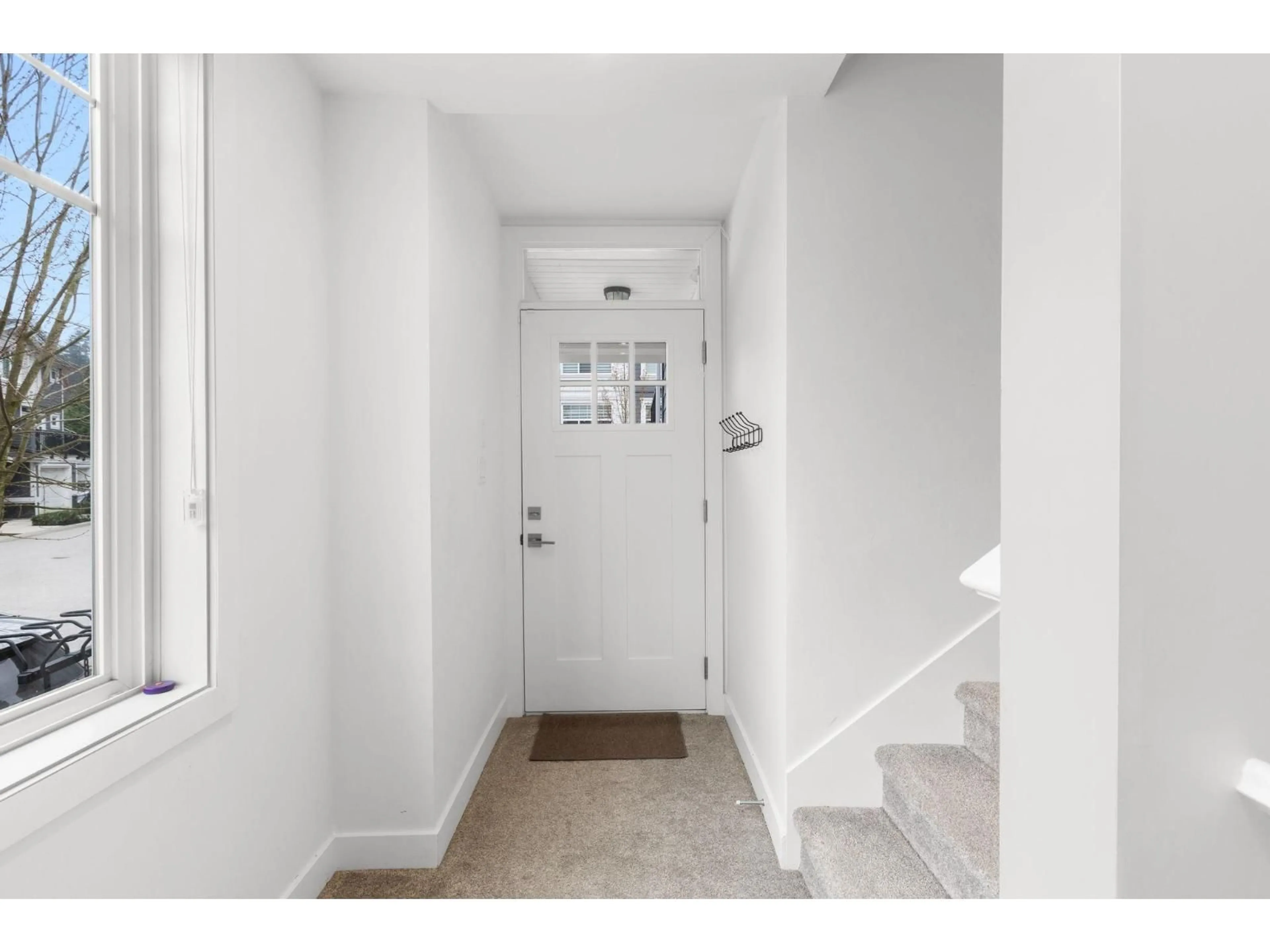 Indoor entryway for 9 - 7167 116 STREET, Delta British Columbia V4E0A6