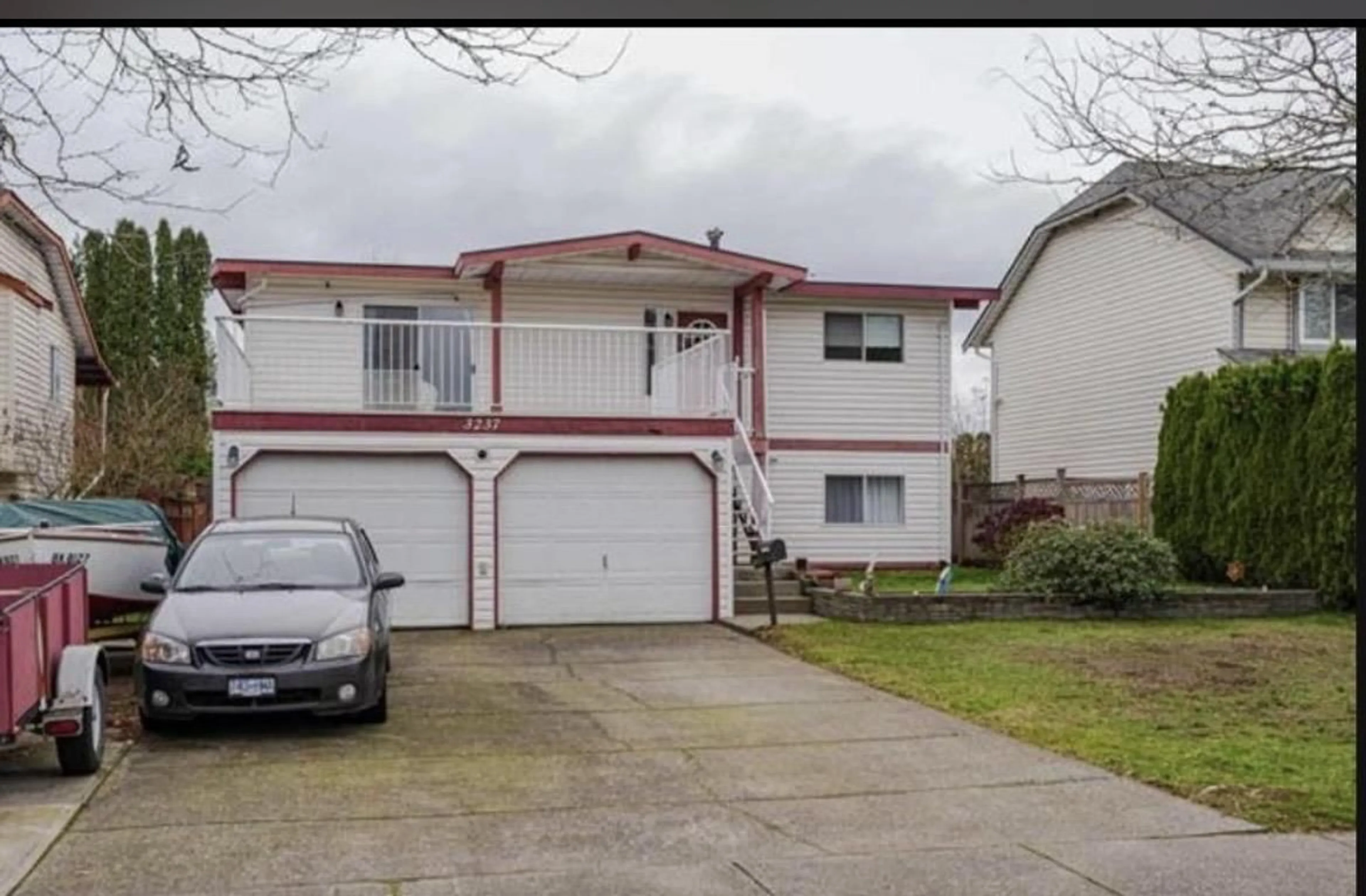 Unknown for 3237 272B STREET, Langley British Columbia V4W3H8