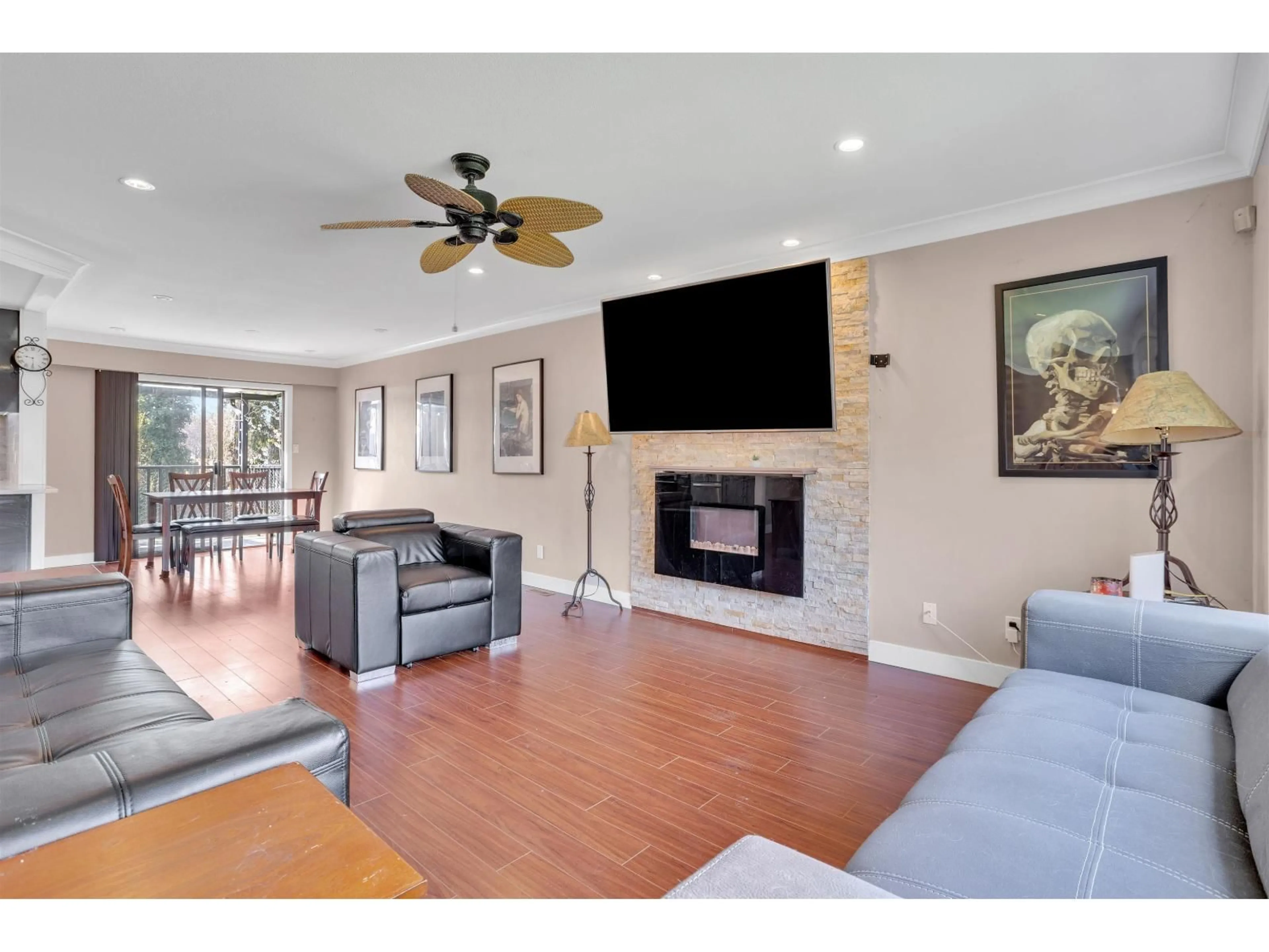 Living room with furniture, unknown for 10895 143 STREET, Surrey British Columbia V3R3M1