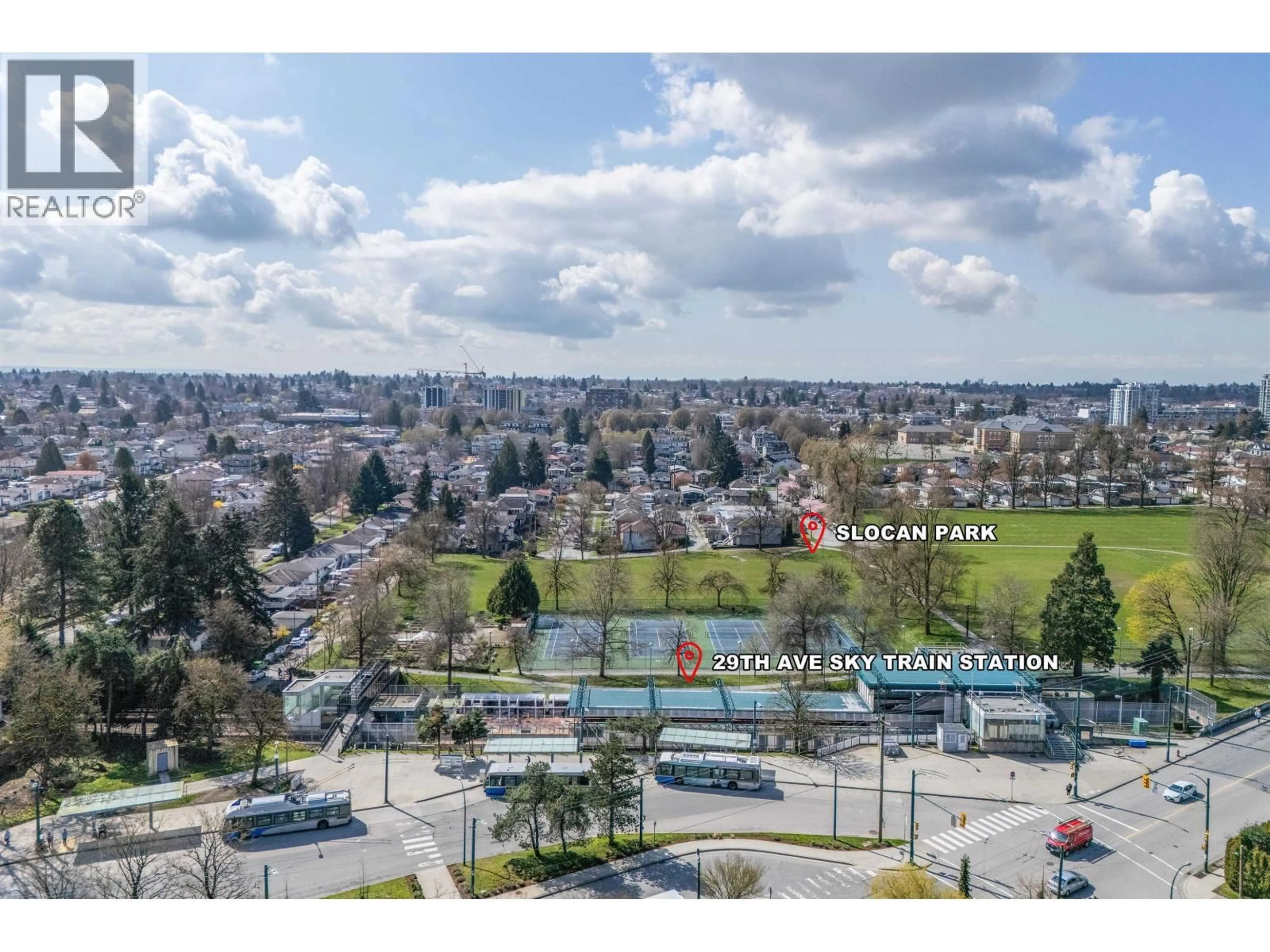 A pic from outside/outdoor area/front of a property/back of a property/a pic from drone, mountain view for 3059 KINGS AVENUE, Vancouver British Columbia V5R4T3