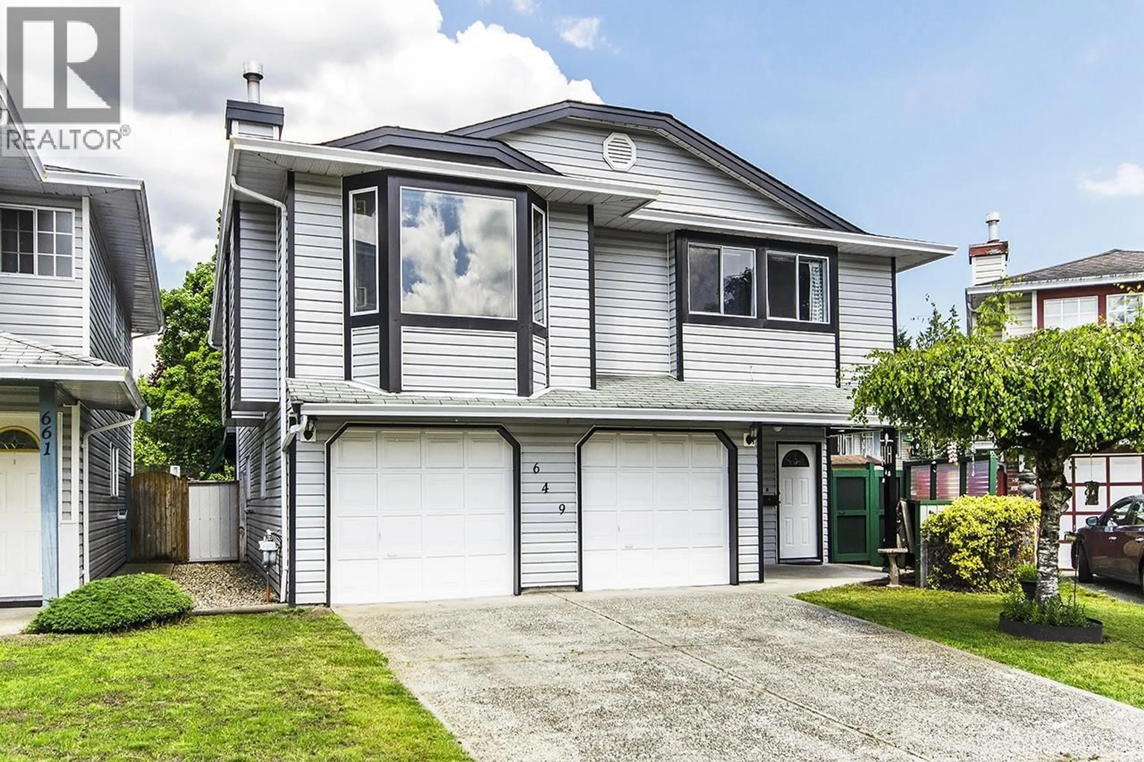 Home with vinyl exterior material, street for 649 PENDER PLACE, Port Coquitlam British Columbia V3B7M2