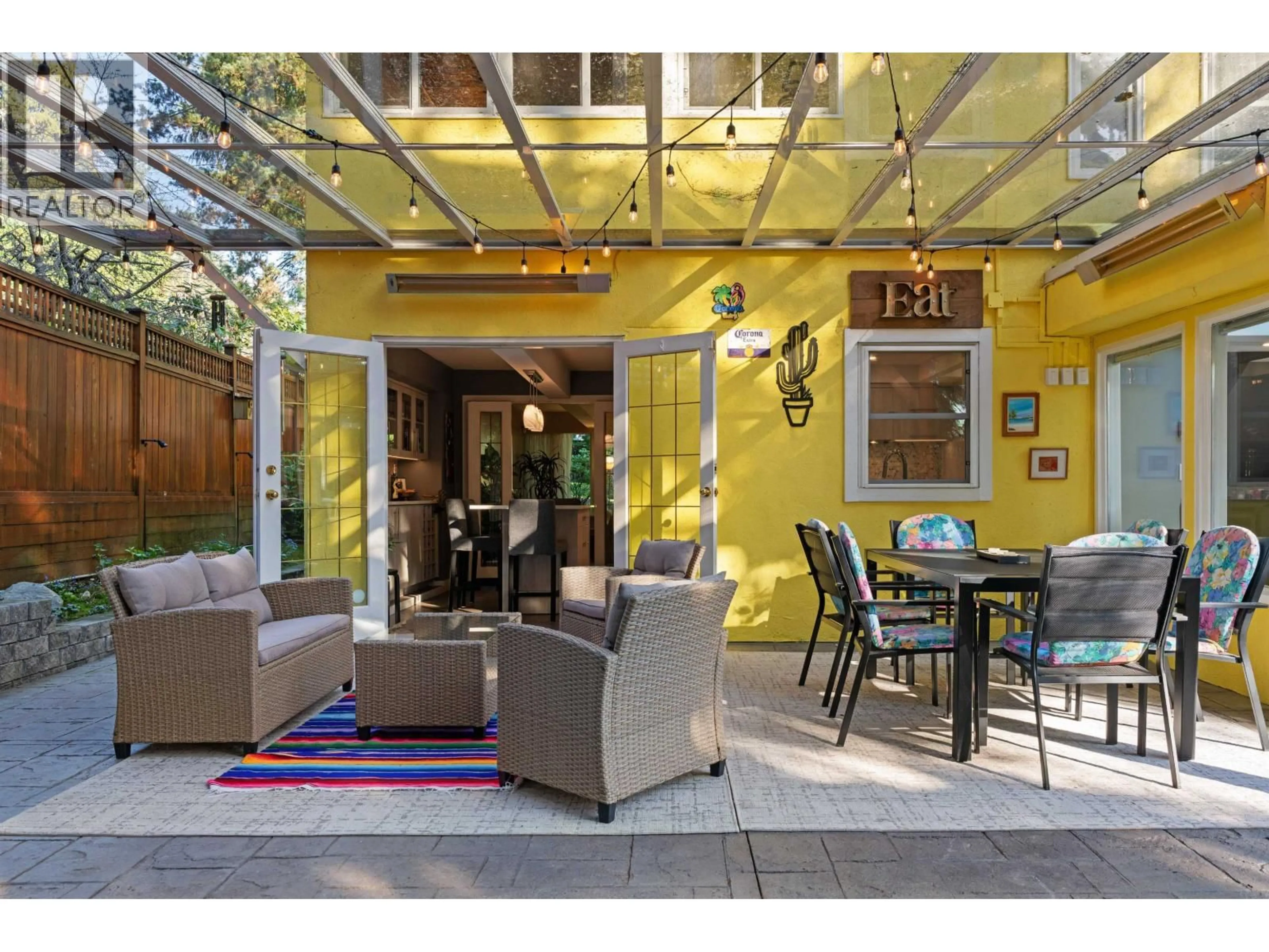 Patio, street for 540 EVERGREEN PLACE, North Vancouver British Columbia V7N2Z2