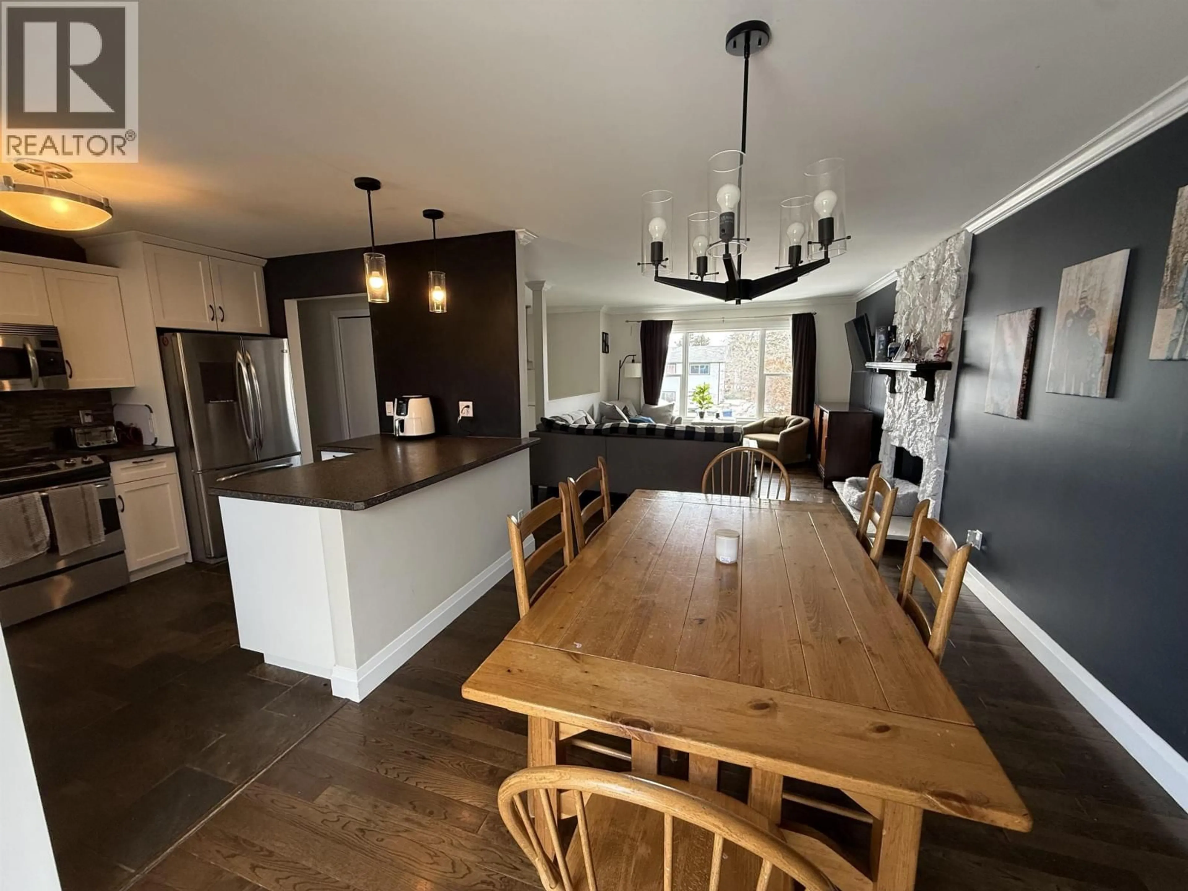 Open concept kitchen, unknown for 9124 98A AVENUE, Fort St. John British Columbia V1J5E4