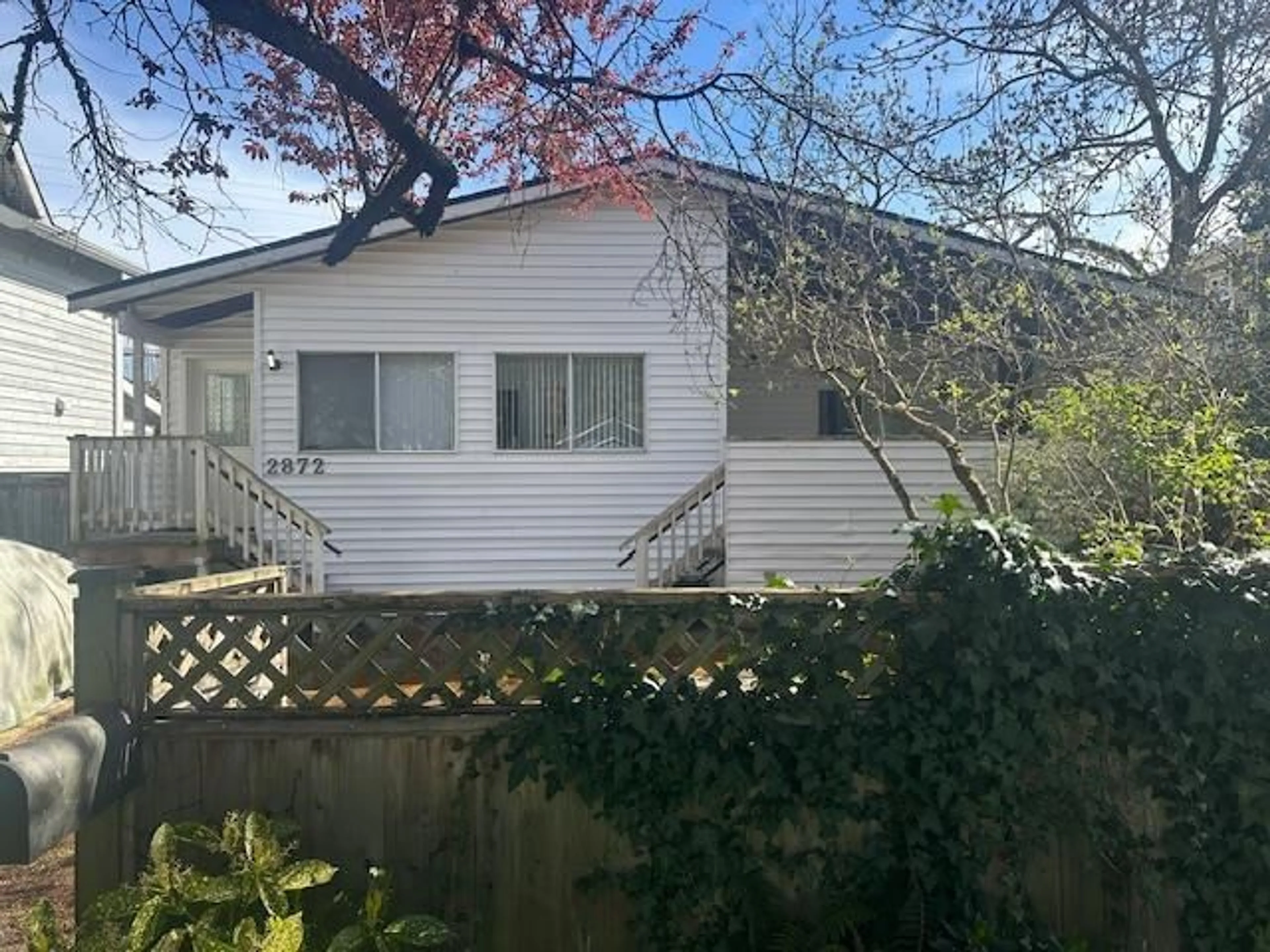 A pic from outside/outdoor area/front of a property/back of a property/a pic from drone, unknown for 2872 MCKENZIE AVENUE, Surrey British Columbia V4A3H4