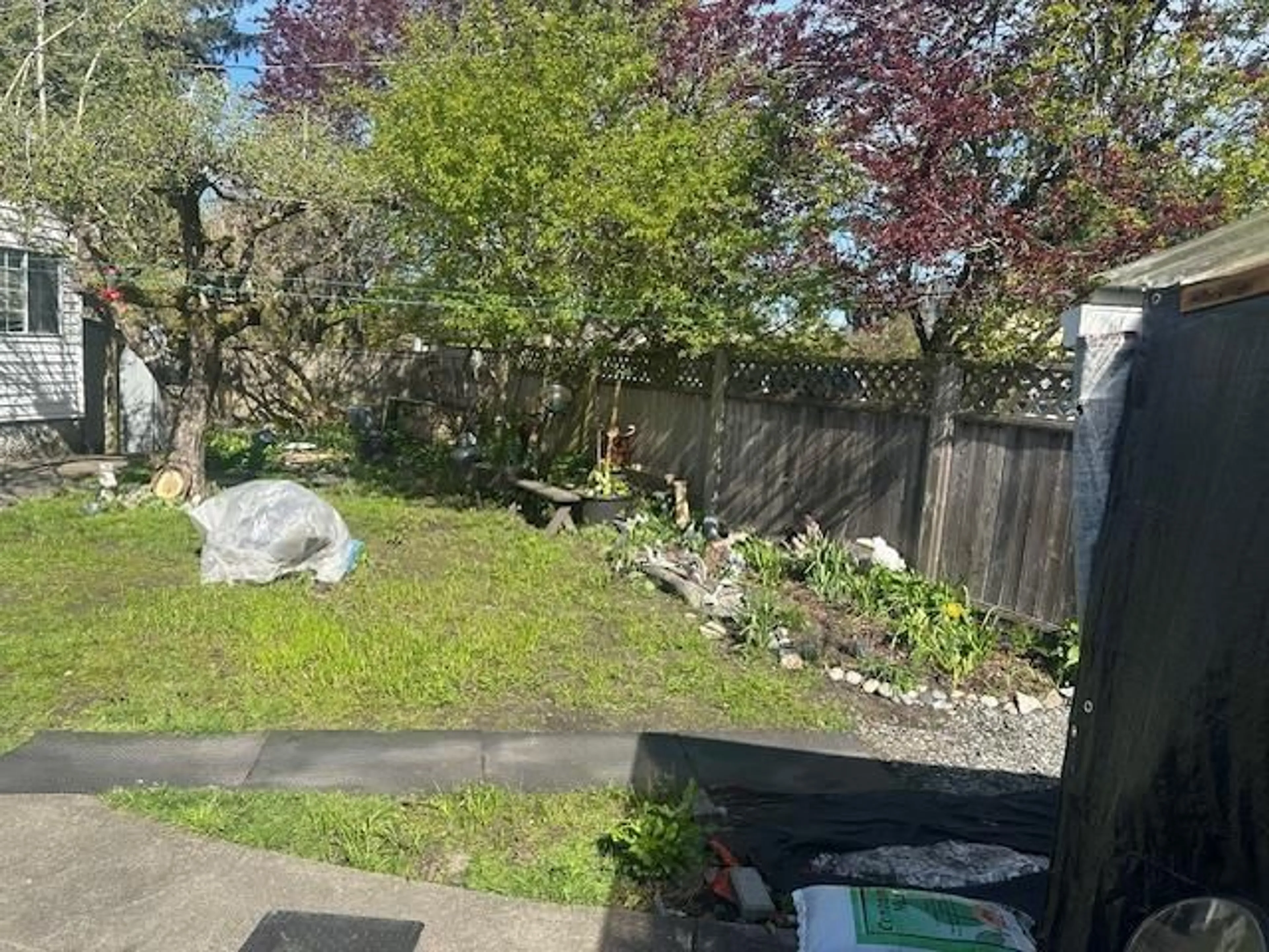 A pic from outside/outdoor area/front of a property/back of a property/a pic from drone, street for 2872 MCKENZIE AVENUE, Surrey British Columbia V4A3H4