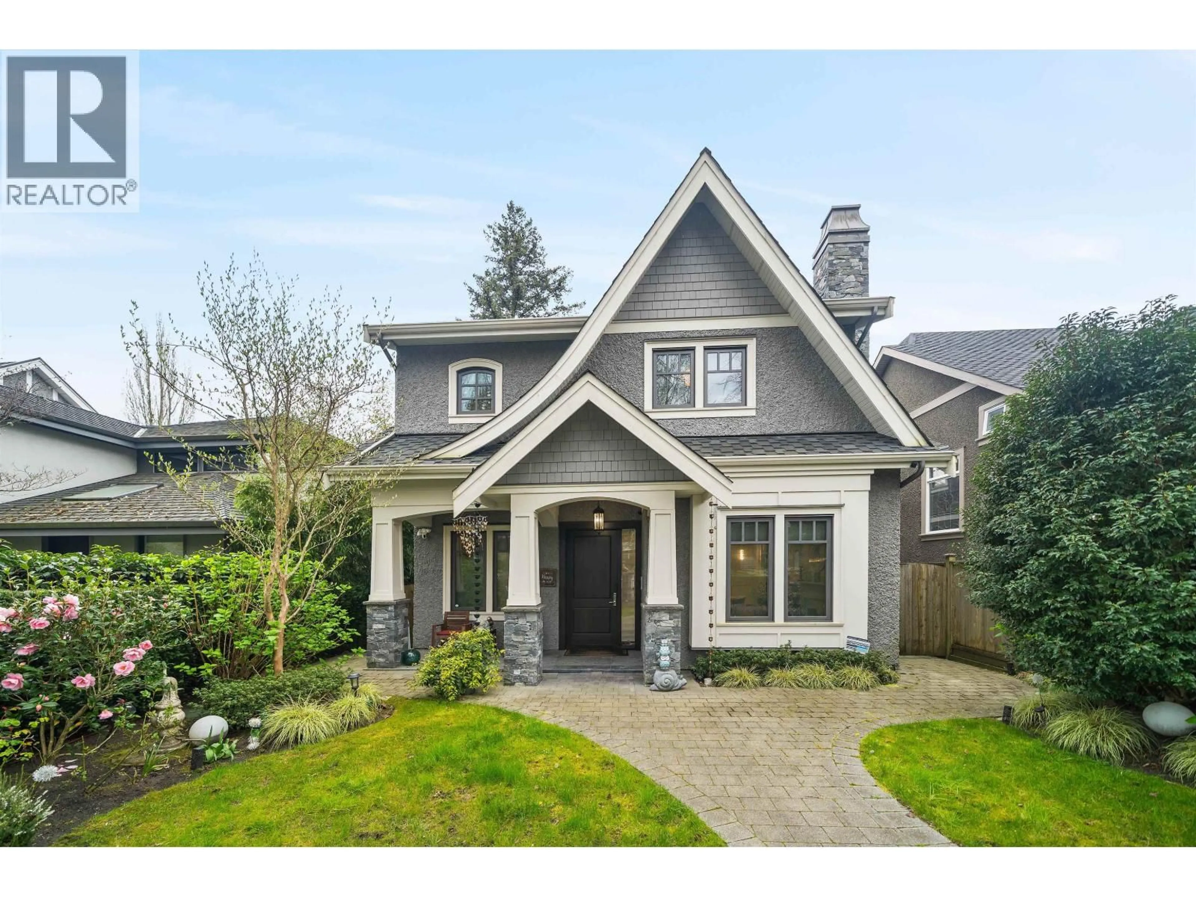 Home with vinyl exterior material, street for 3828 35TH AVENUE, Vancouver British Columbia V6N2N9