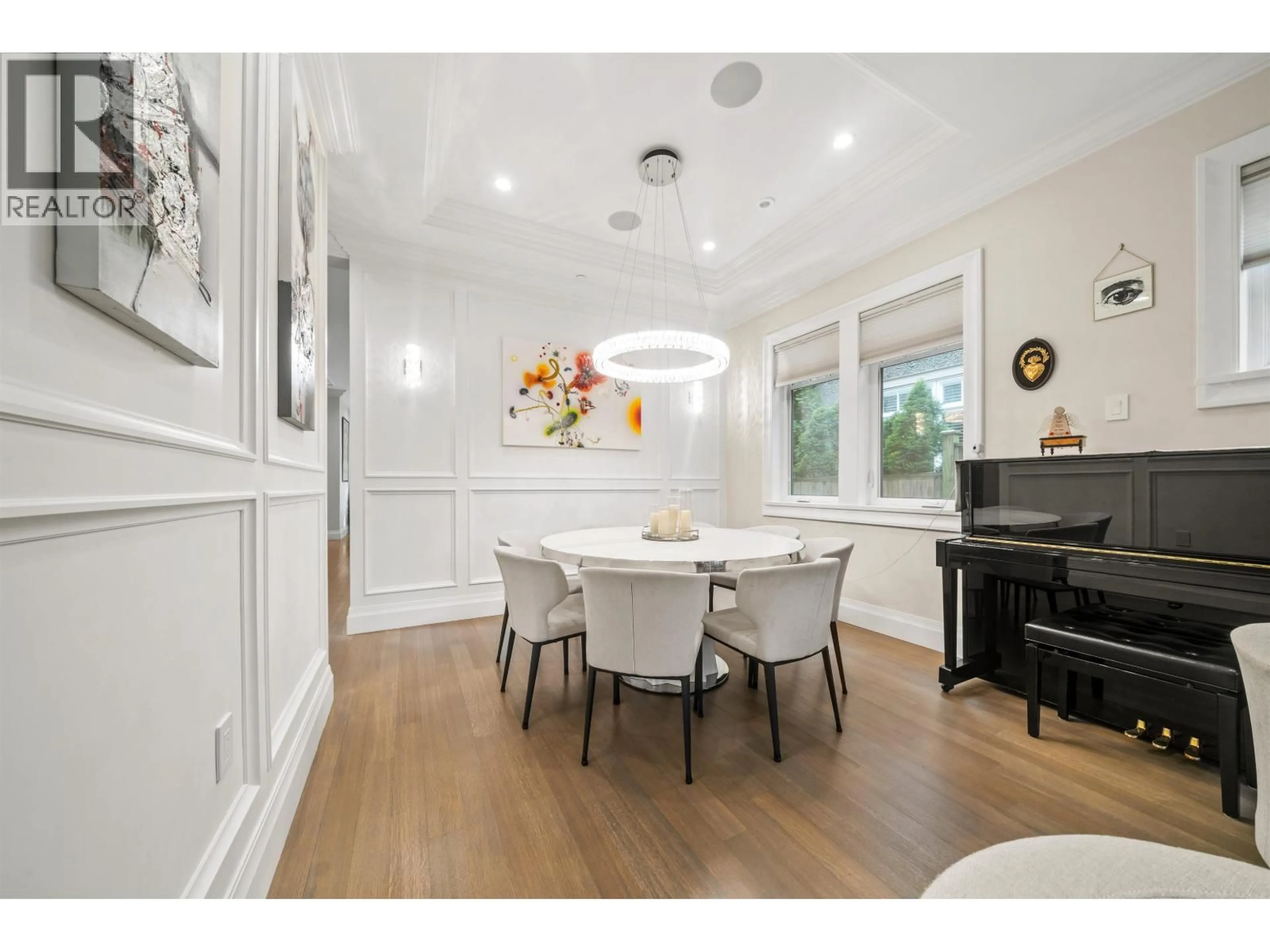 Dining room, wood/laminate floor for 3828 35TH AVENUE, Vancouver British Columbia V6N2N9