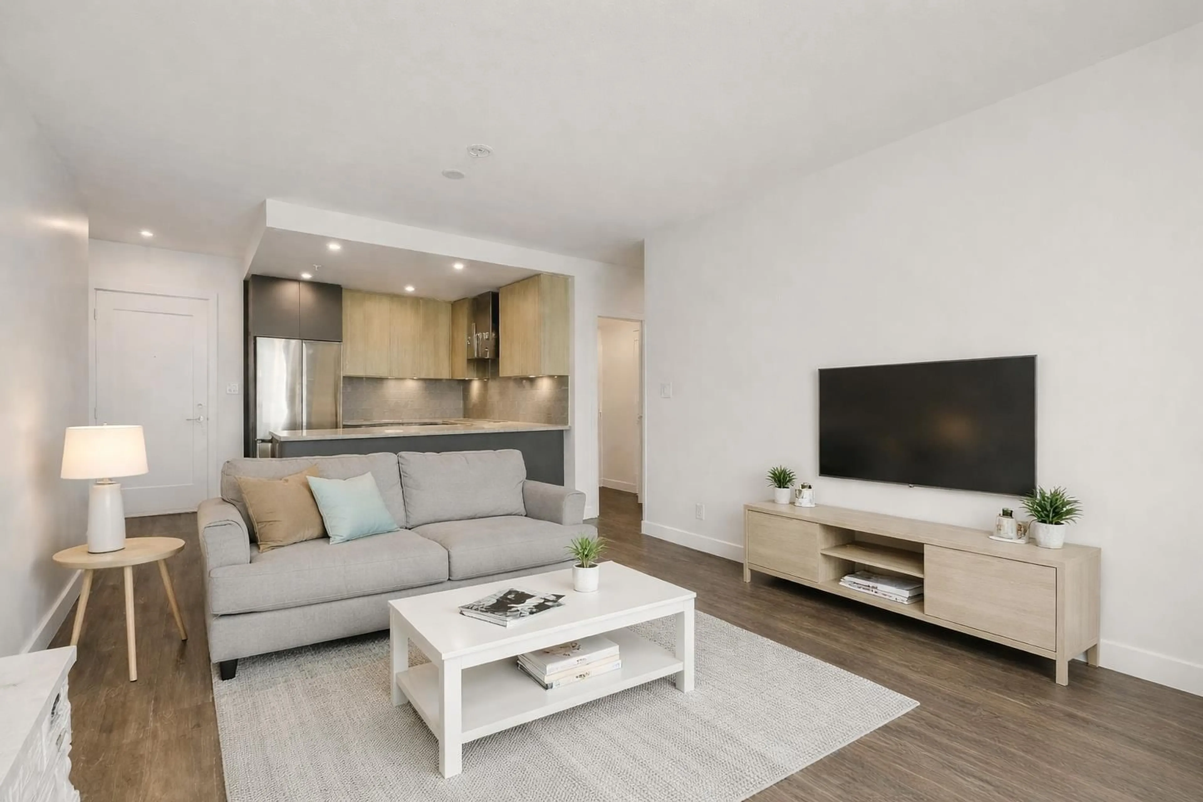 Living room with furniture, unknown for 309 - 31940 RAVEN AVENUE, Mission British Columbia V2V0L1