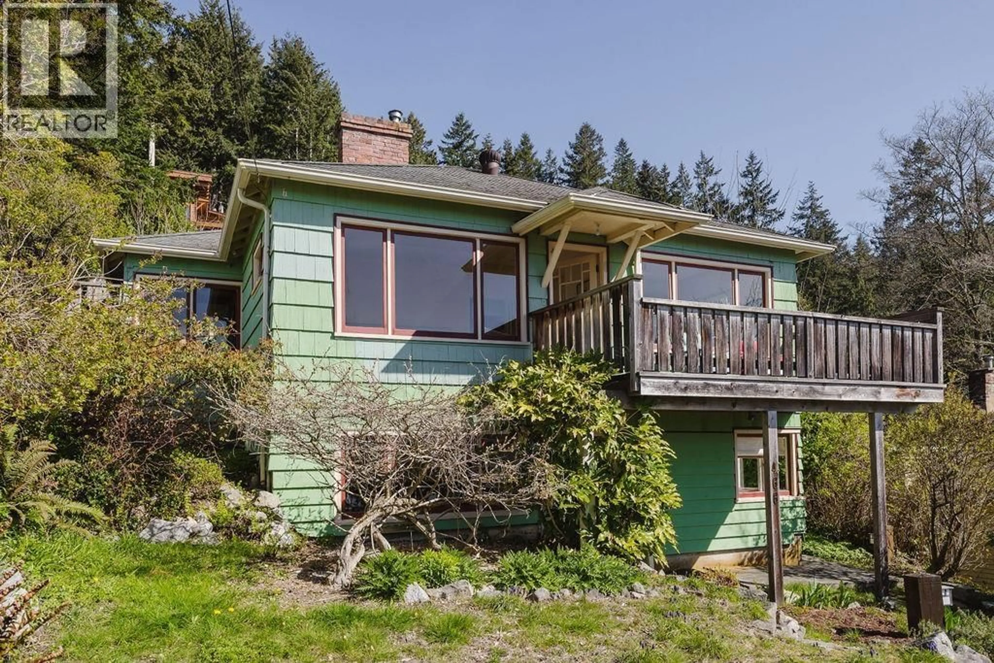 Home with vinyl exterior material, unknown for 466 CENTRAL AVENUE, Gibsons British Columbia V0N1V1