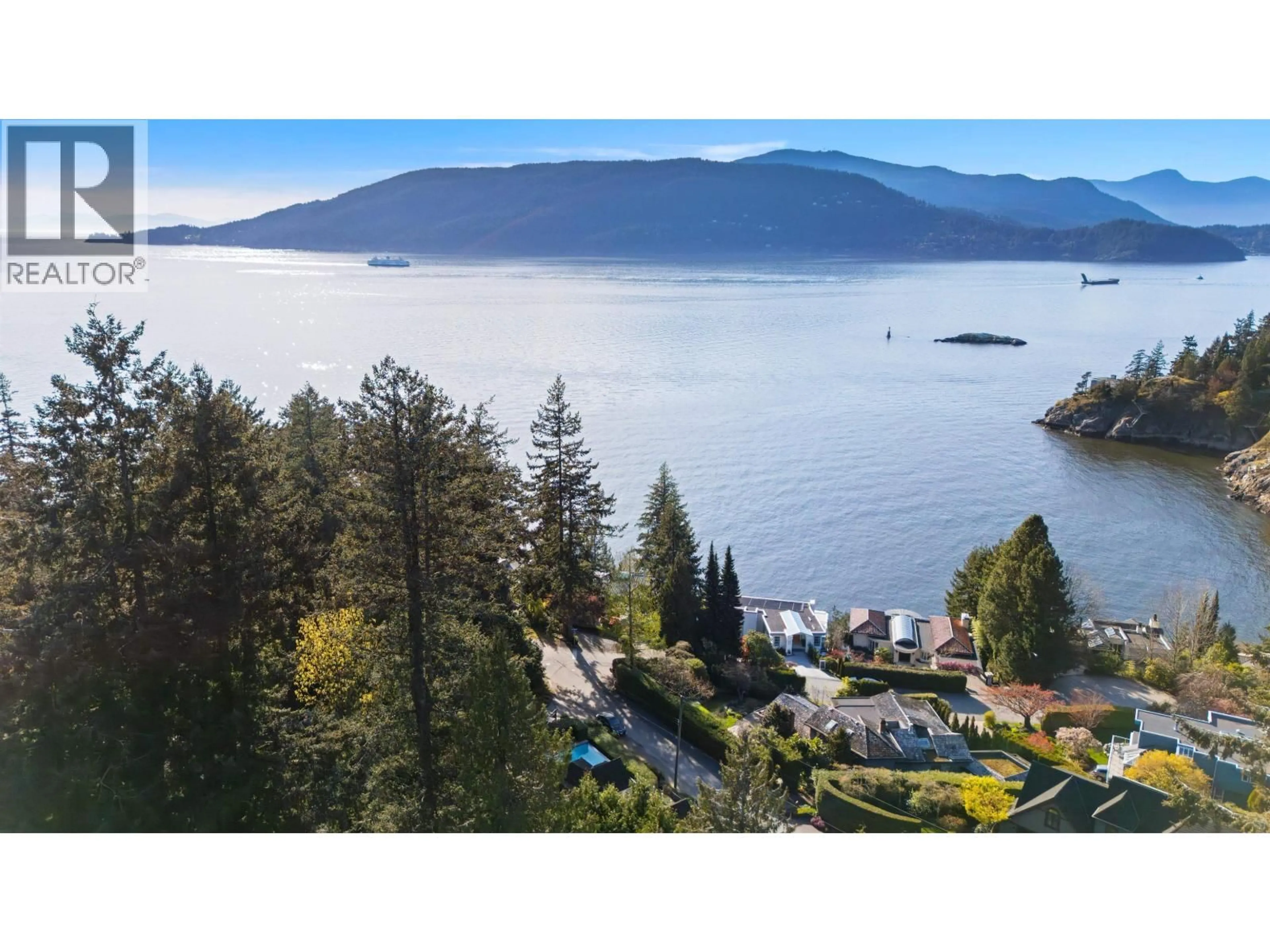 A pic from outside/outdoor area/front of a property/back of a property/a pic from drone, water/lake/river/ocean view for 6105 GLENEAGLES DRIVE, West Vancouver British Columbia V7W1W1