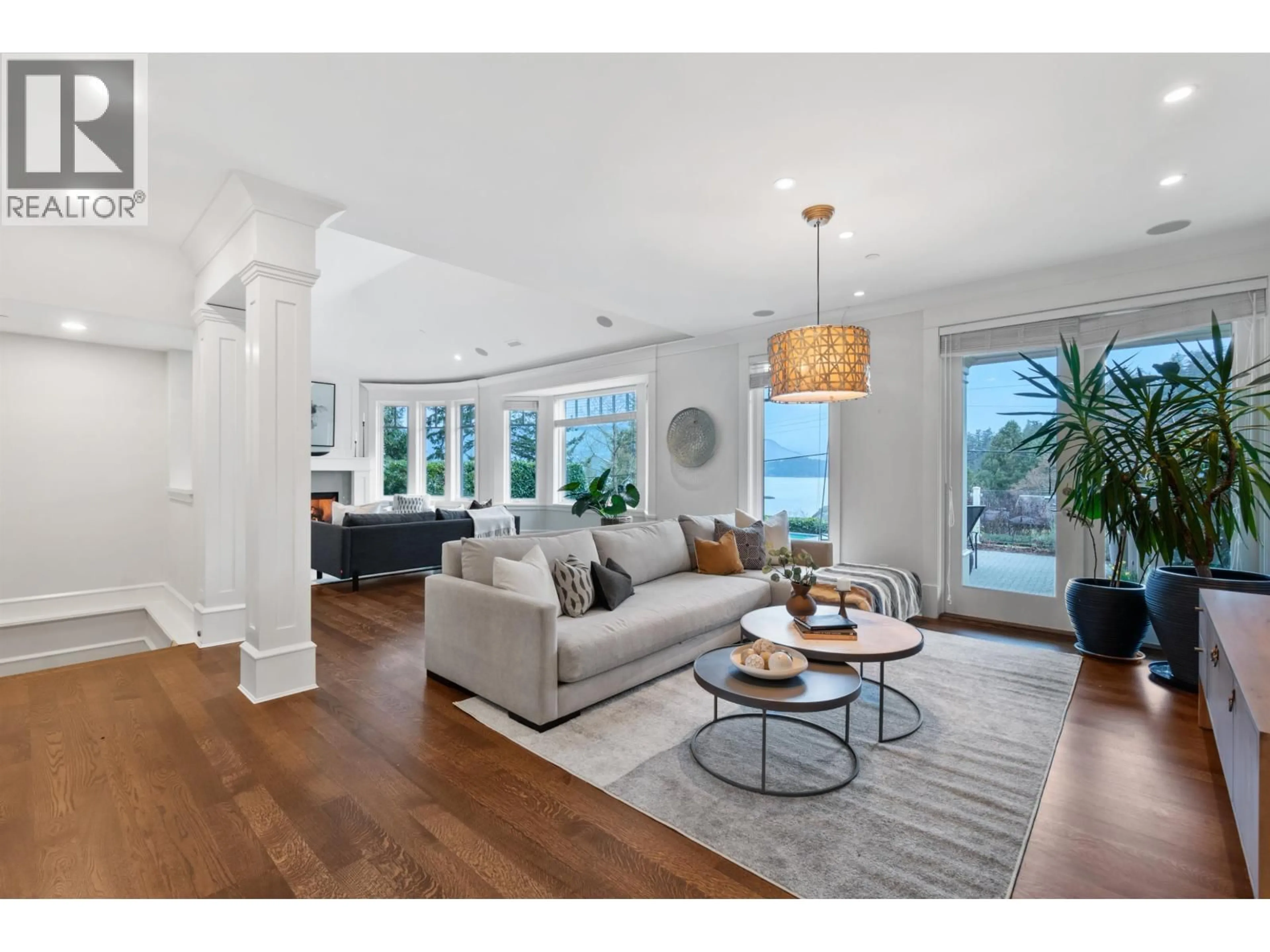 Living room with furniture, unknown for 6105 GLENEAGLES DRIVE, West Vancouver British Columbia V7W1W1