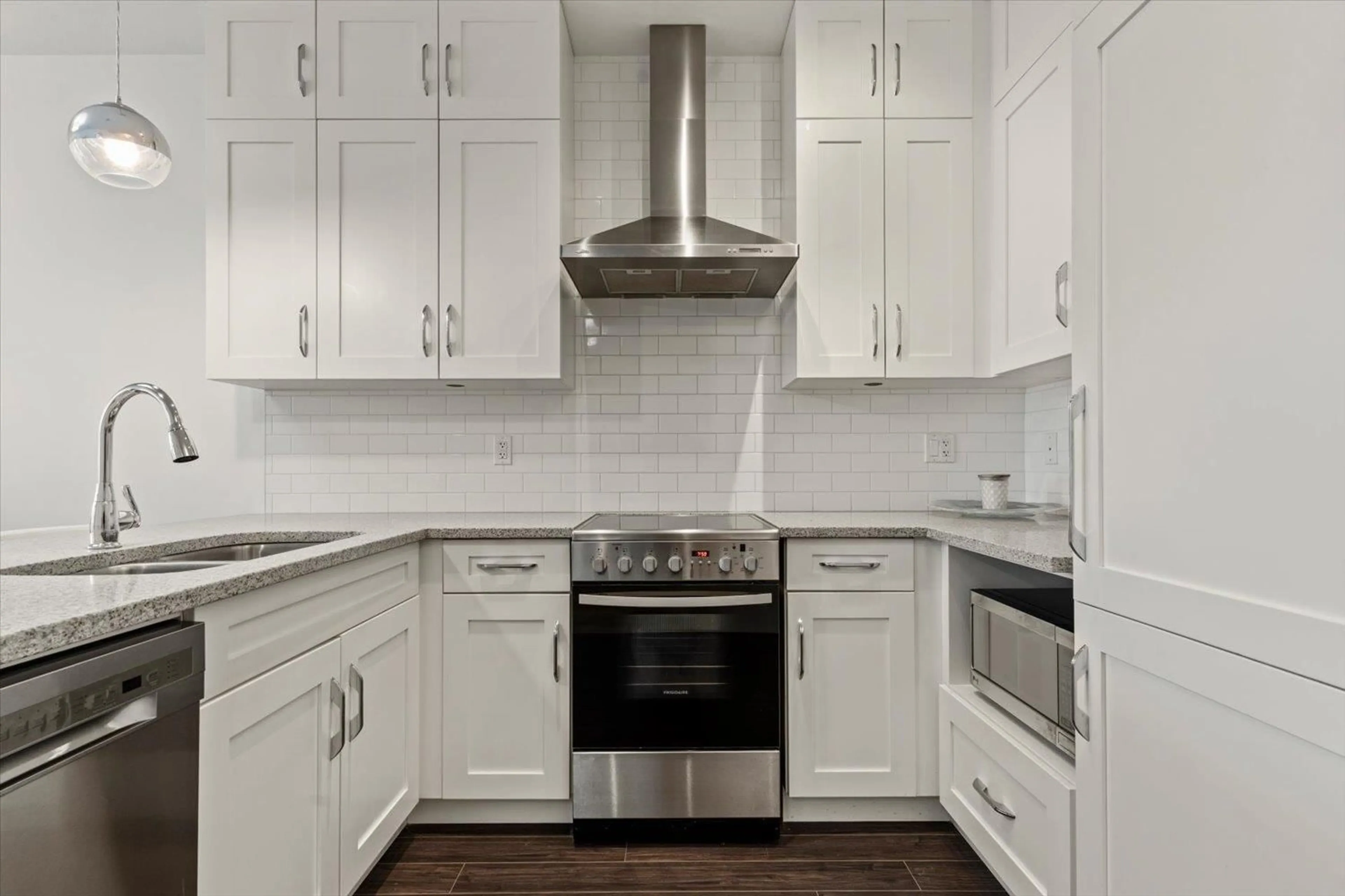 Standard kitchen, unknown for 415 - 45389 CHEHALIS DRIVE, Chilliwack British Columbia V2R0T9