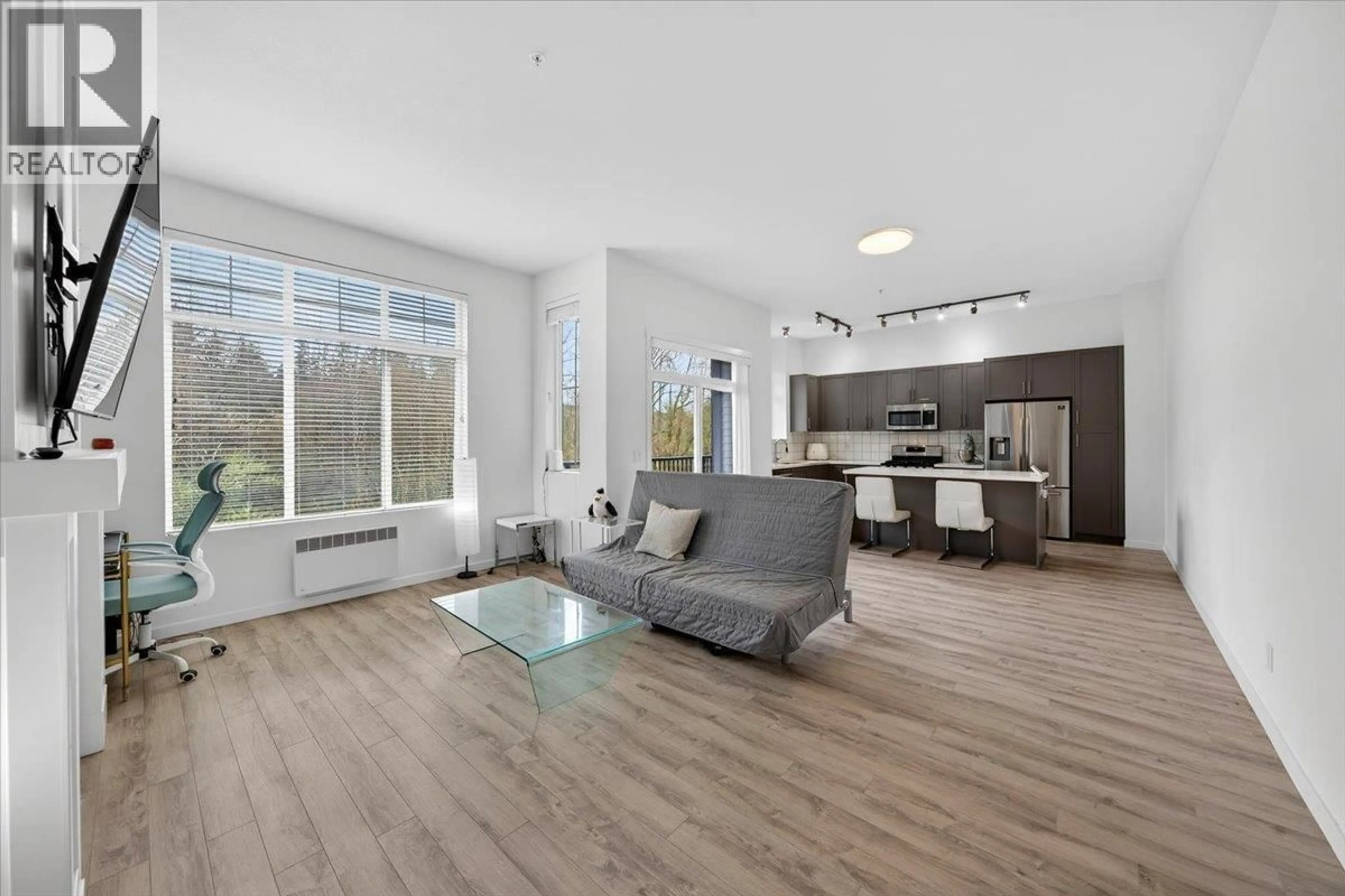 Living room with furniture, unknown for 18 - 11272 240 STREET, Maple Ridge British Columbia V2W0J8