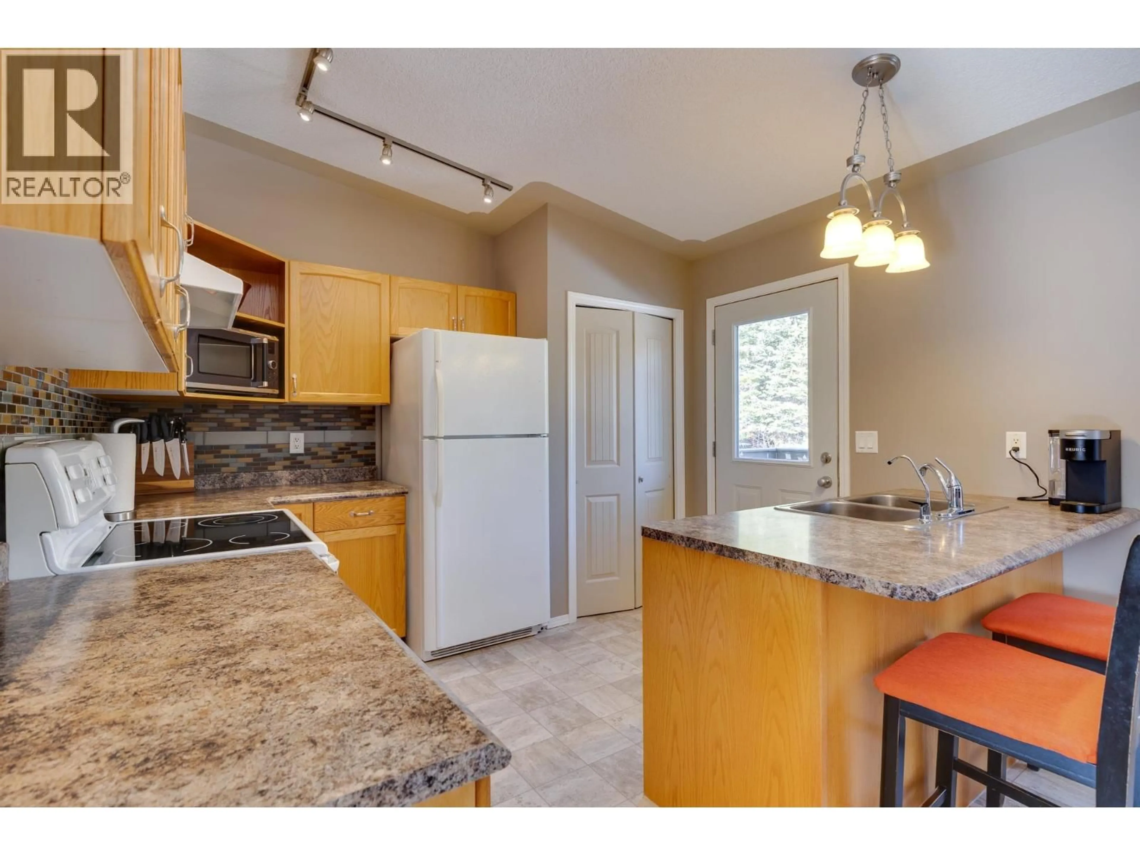 Standard kitchen, unknown for 11100 GISCOME ROAD, Prince George British Columbia V2N6V6
