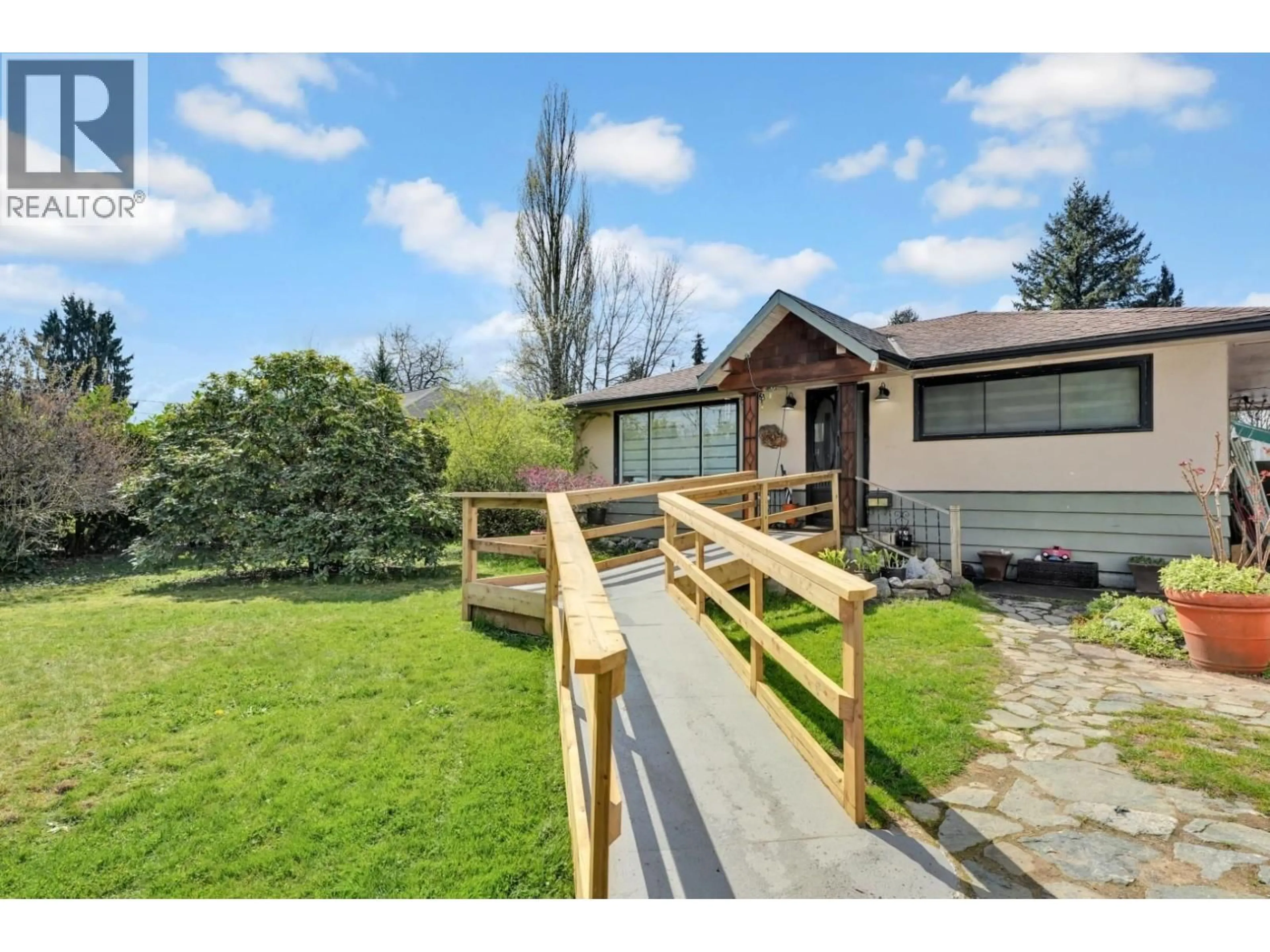 A pic from outside/outdoor area/front of a property/back of a property/a pic from drone, unknown for 11963 221 STREET, Maple Ridge British Columbia V2X5S9