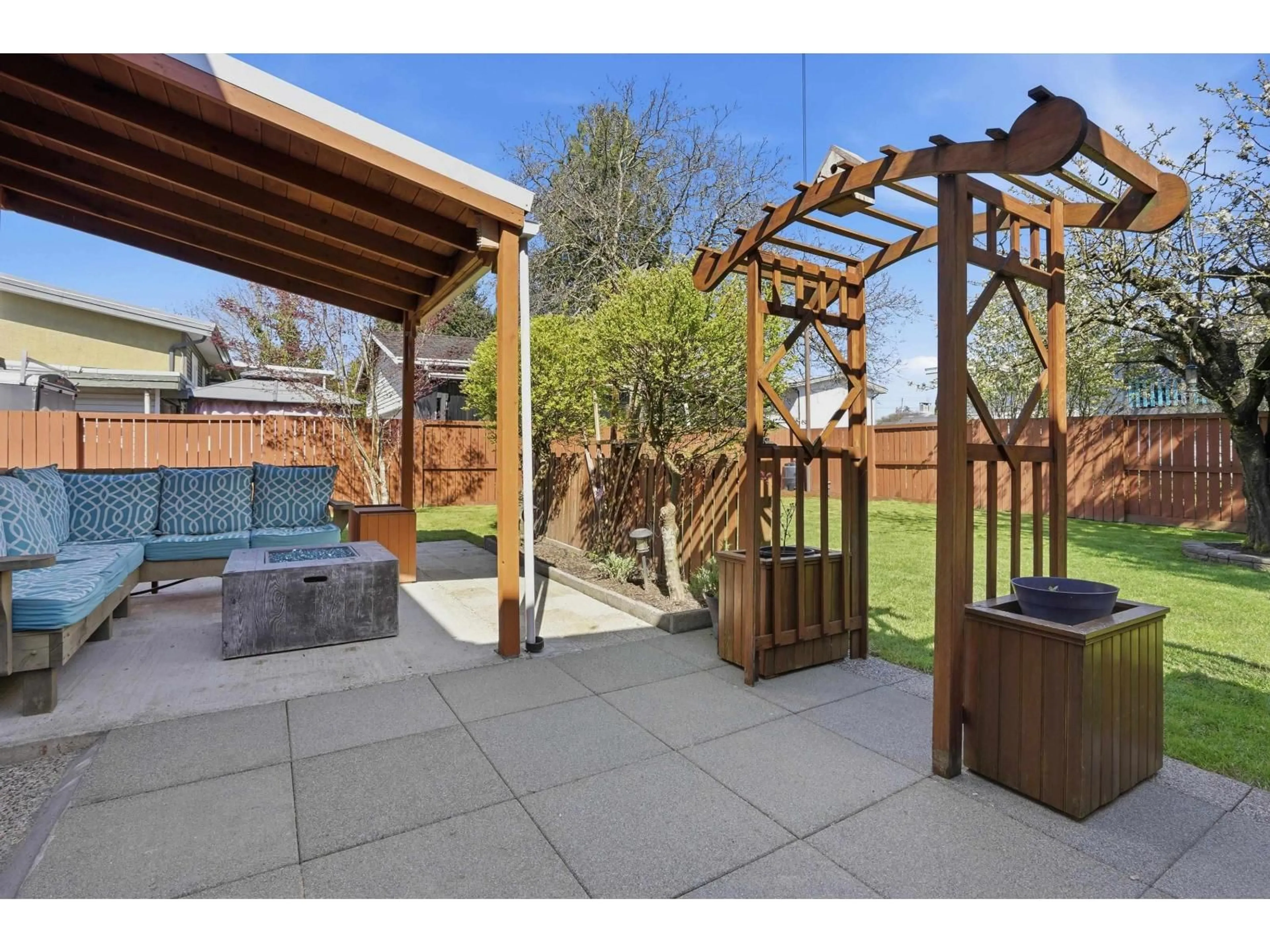 Patio, street for 10096 KILLARNEY DRIVE, Chilliwack British Columbia V2P5P8