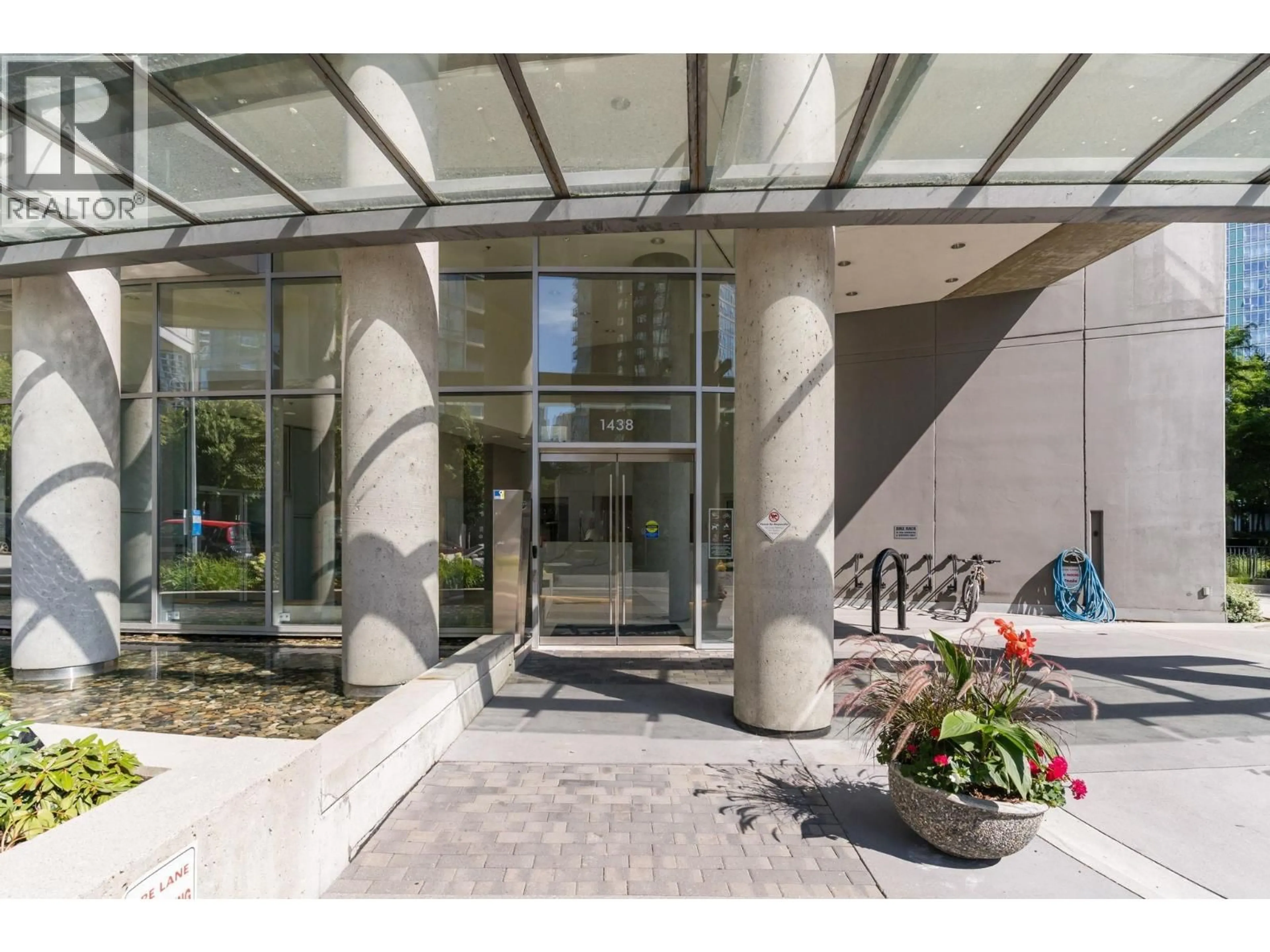 Indoor foyer for 205 - 1438 RICHARDS STREET, Vancouver British Columbia V6Z3B8