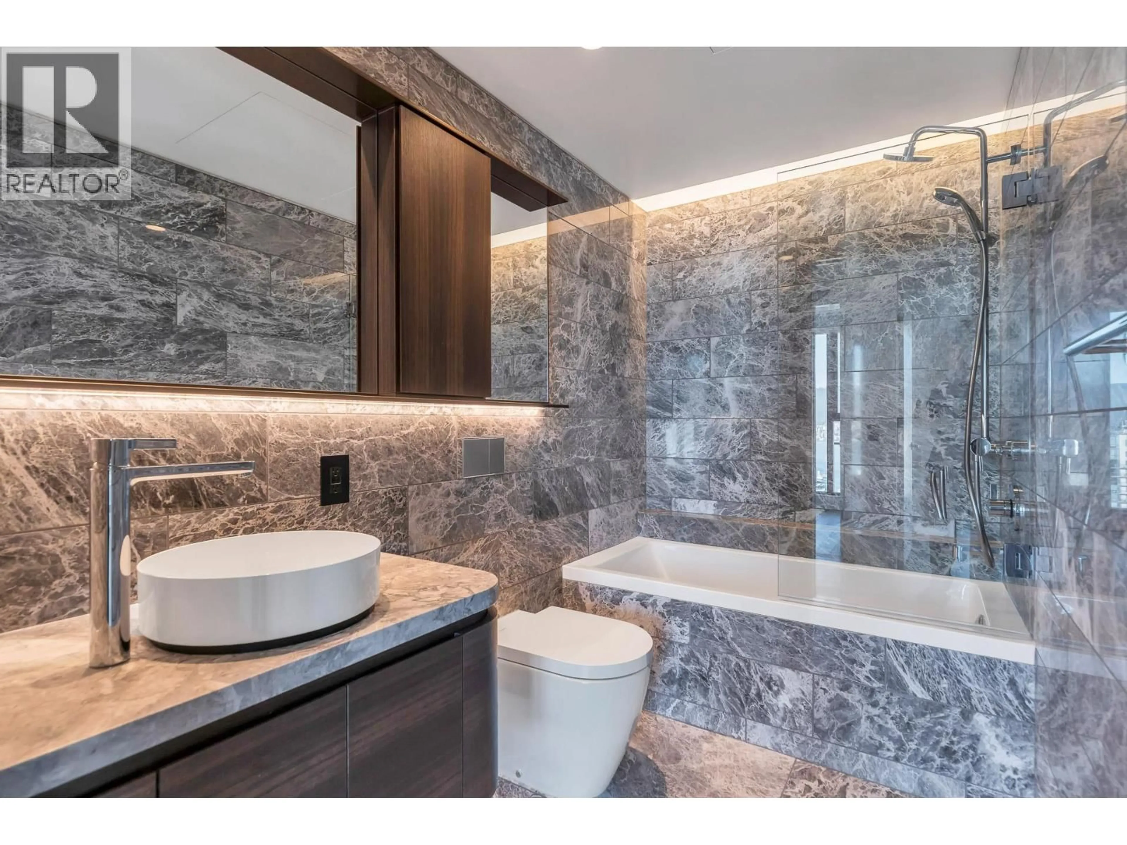 Contemporary bathroom, ceramic/tile floor for 2402 - 1482 ROBSON STREET, Vancouver British Columbia V6G0E4