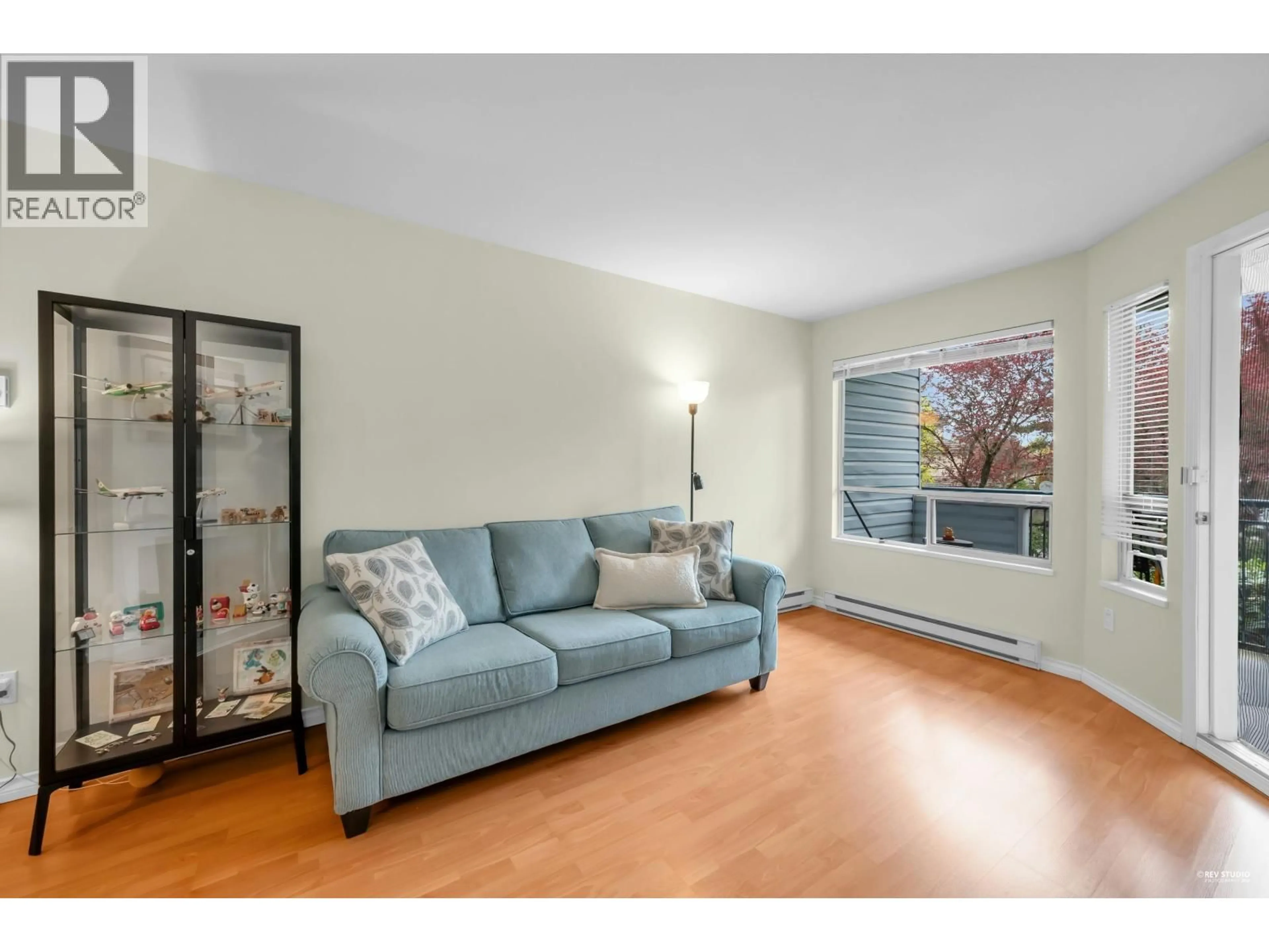 Living room with furniture, unknown for 101 - 7840 MOFFATT ROAD, Richmond British Columbia V6Y1X8