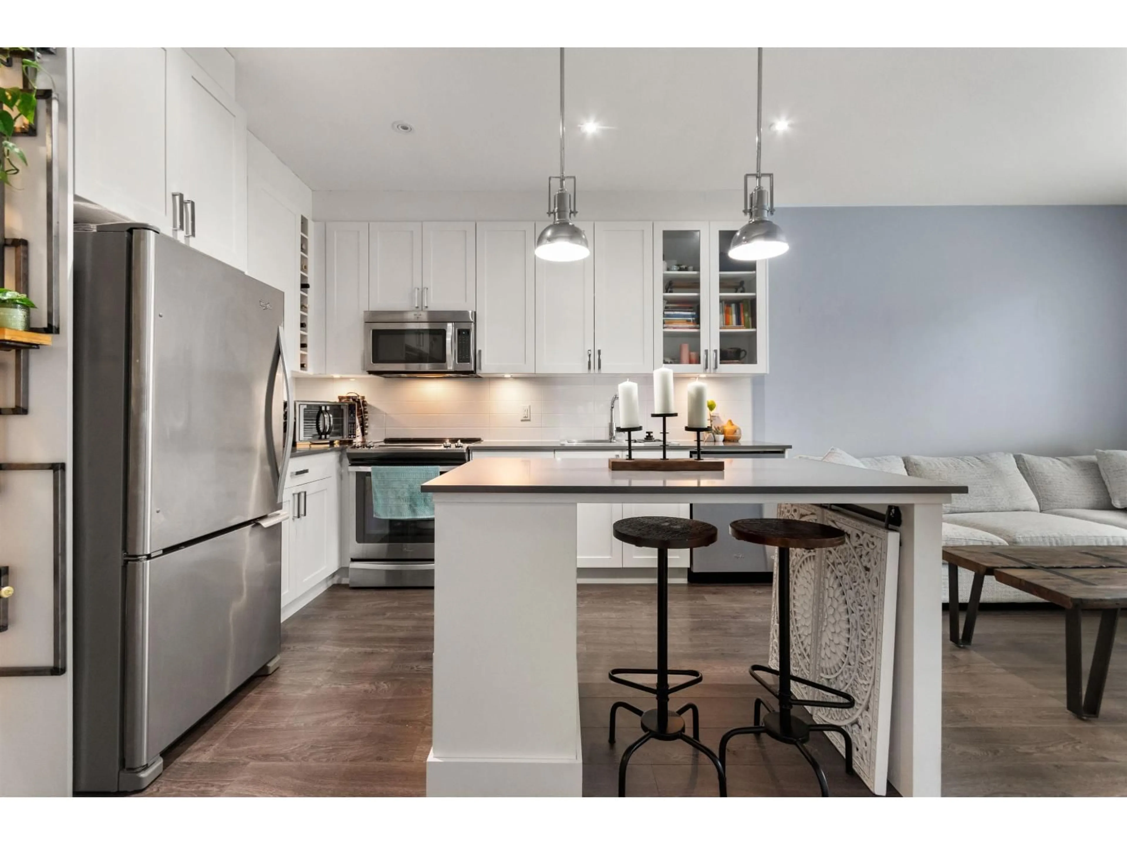 Open concept kitchen, unknown for 408 - 16396 64 AVENUE, Surrey British Columbia V3S6X6