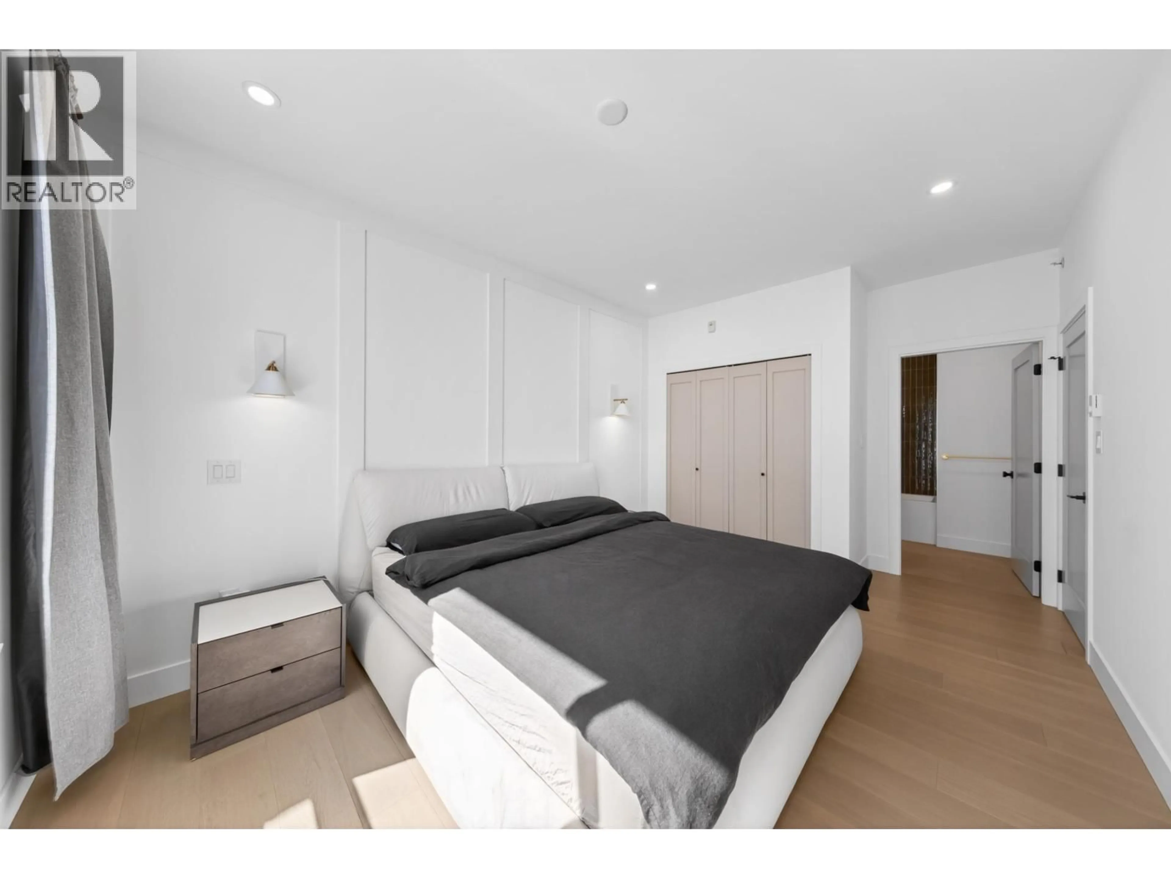 Bedroom with bed, unknown for 428 - 9399 TOMICKI AVENUE, Richmond British Columbia V6X0H6