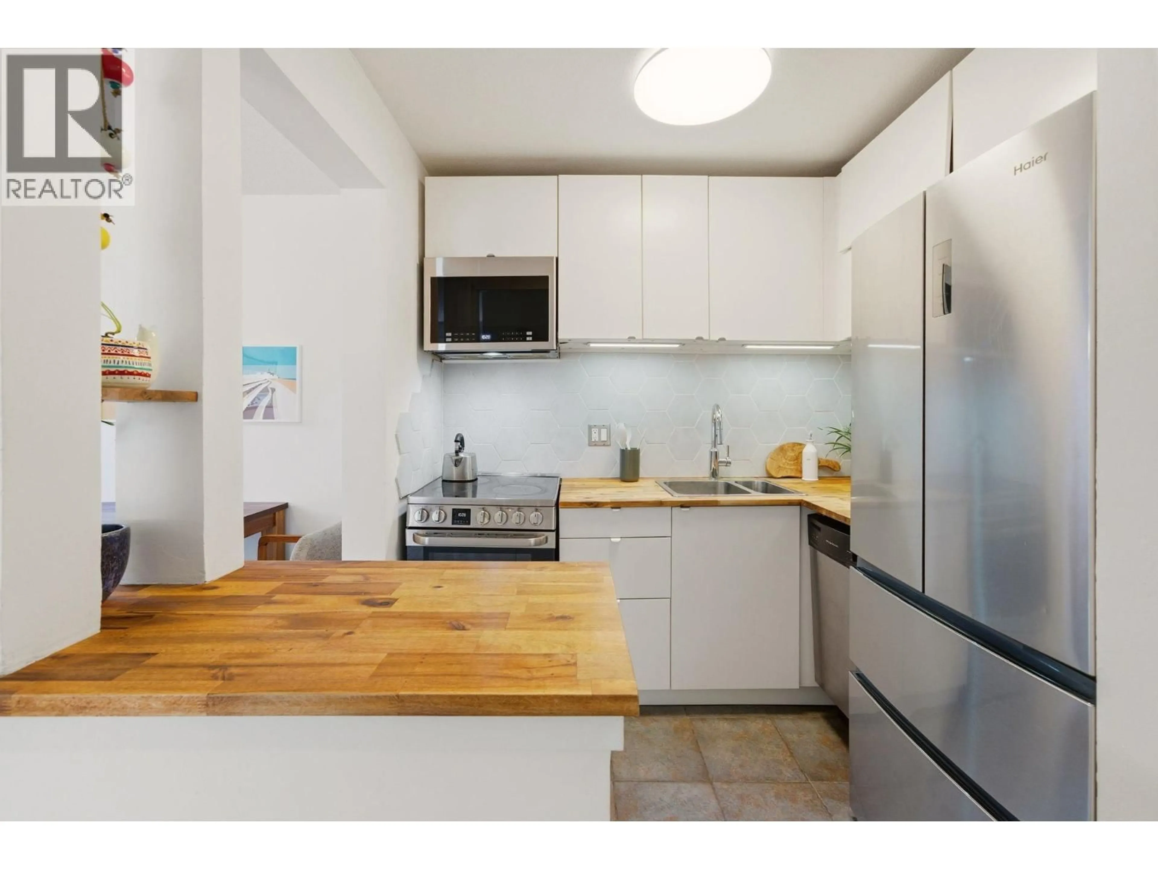 Standard kitchen, unknown for 103 - 570 8TH AVENUE, Vancouver British Columbia V5T1S8