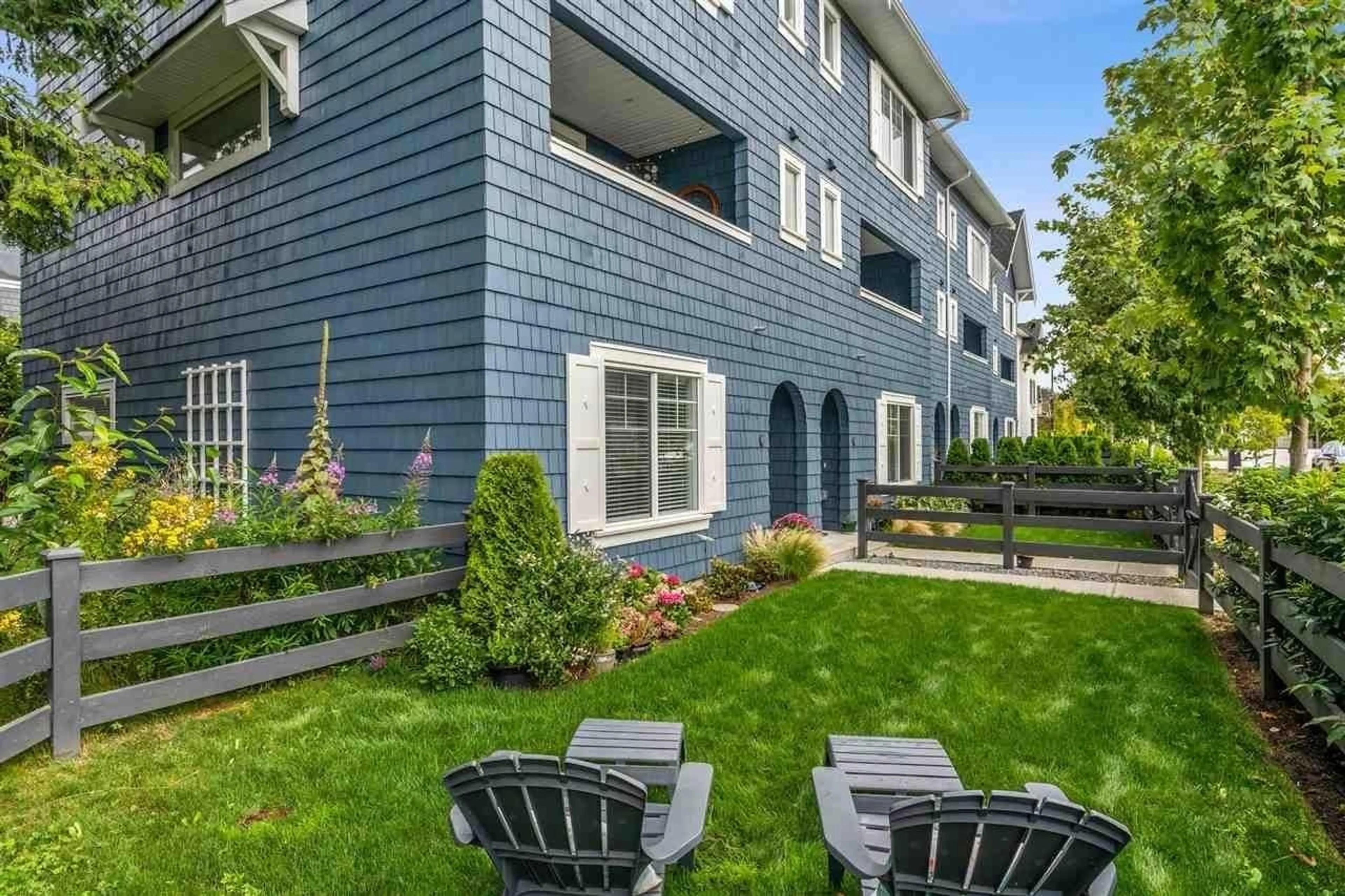 Patio, unknown for 10 - 127 172 STREET, Surrey British Columbia V3Z0W9