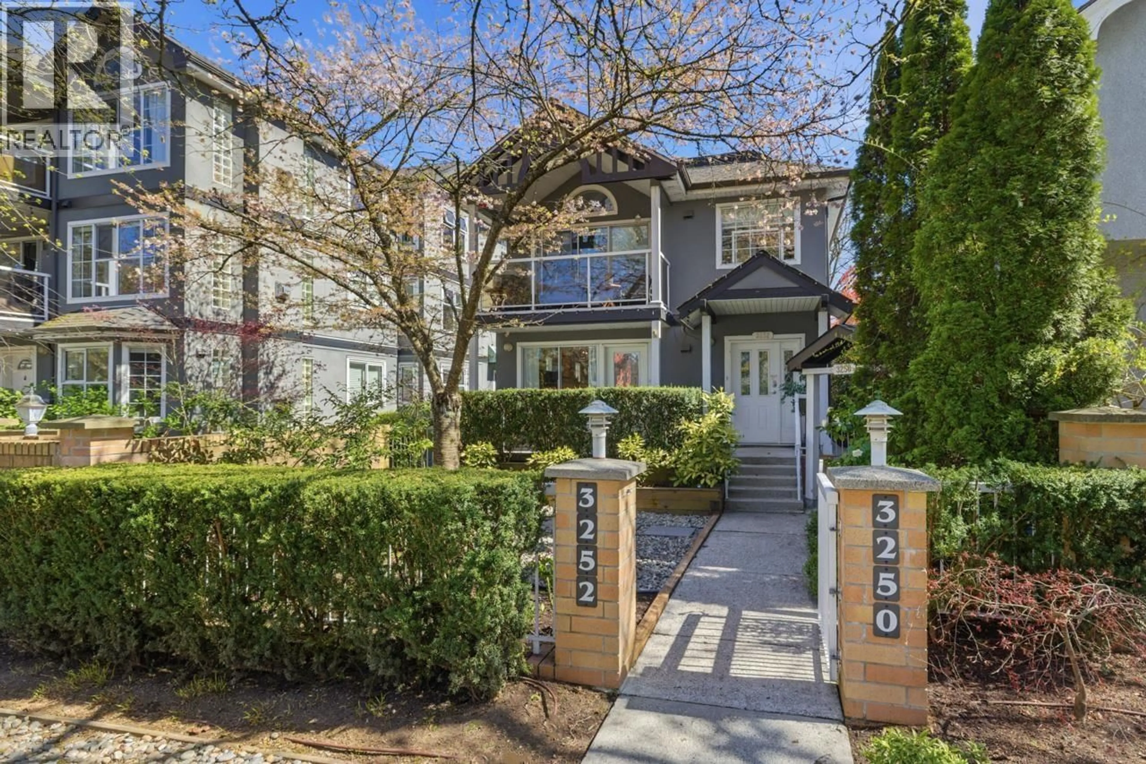 Unknown for 3250 QUEBEC STREET, Vancouver British Columbia V5V3J7