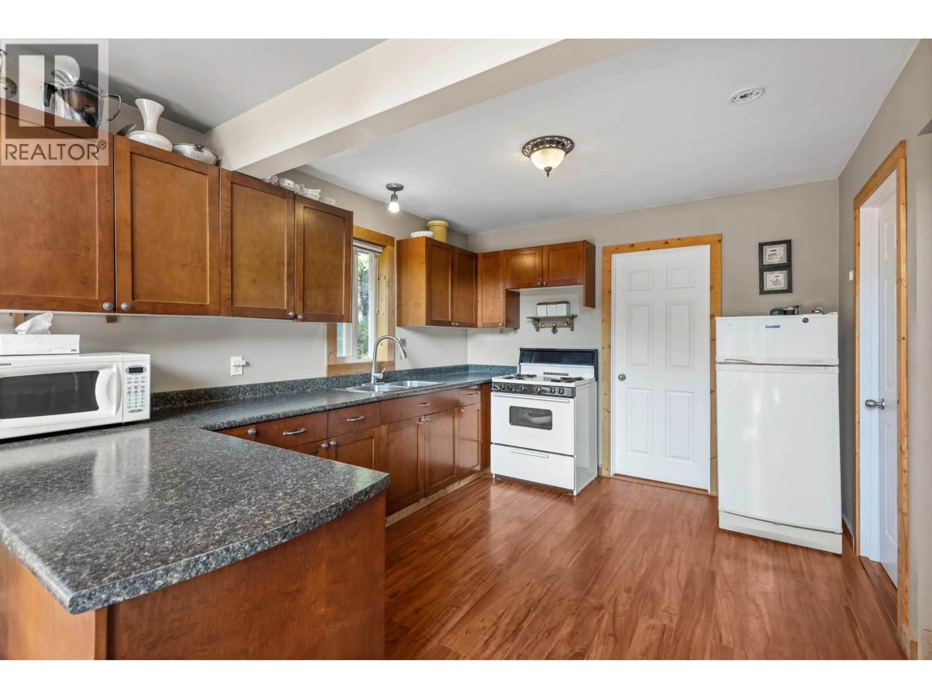 Open concept kitchen, unknown for 2873 BLACKWATER ROAD, D'Arcy British Columbia V0N1L0