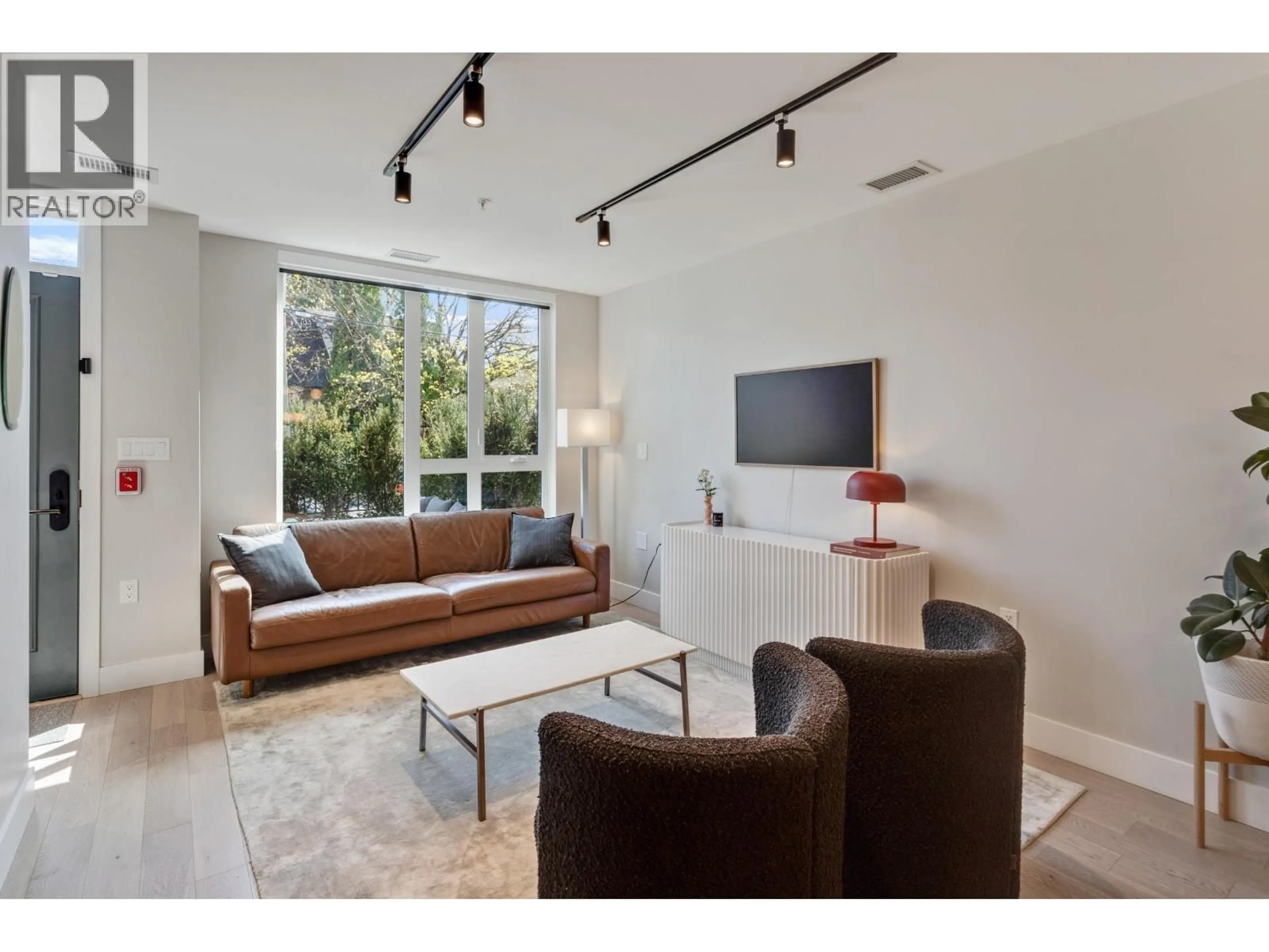 Living room with furniture, unknown for 3973 FLEMING STREET, Vancouver British Columbia V5N0J1