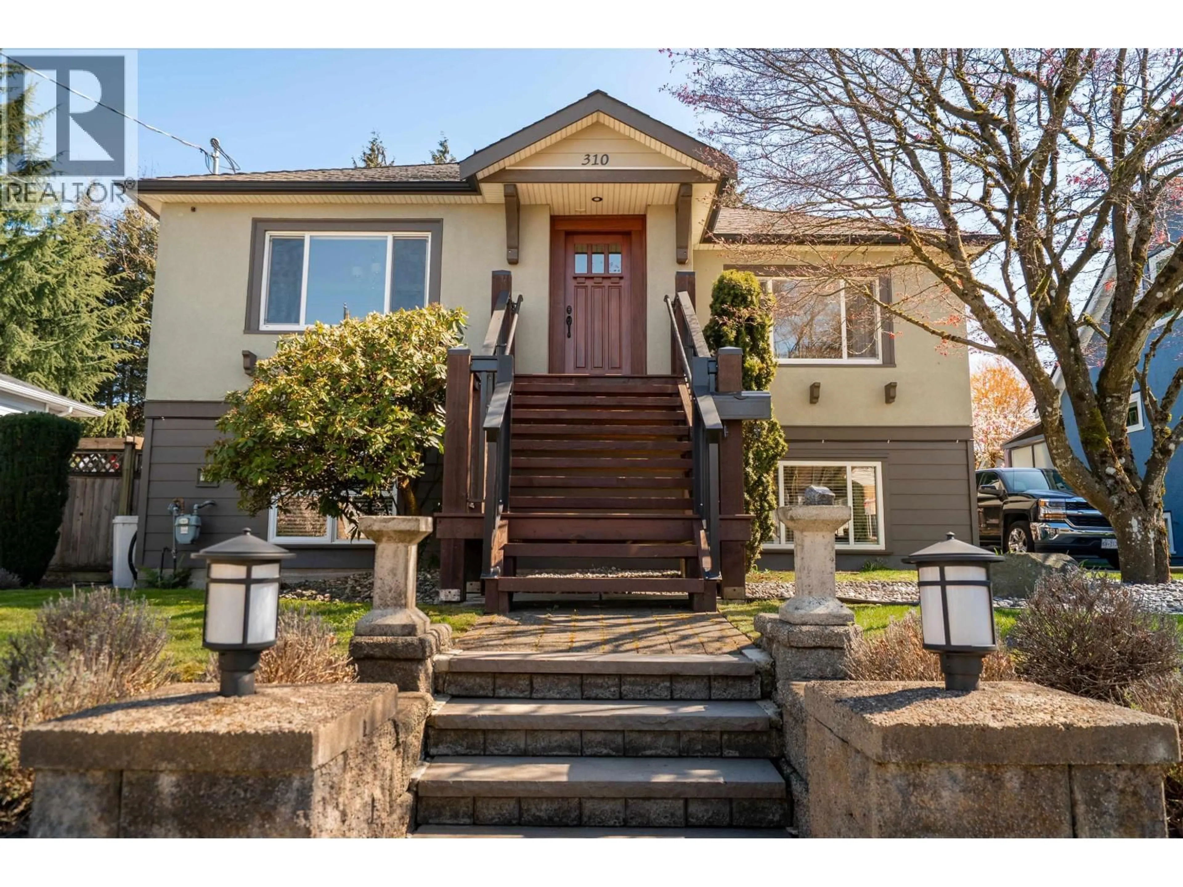 Unknown for 310 SEVENTH AVENUE, New Westminster British Columbia V3L1W5