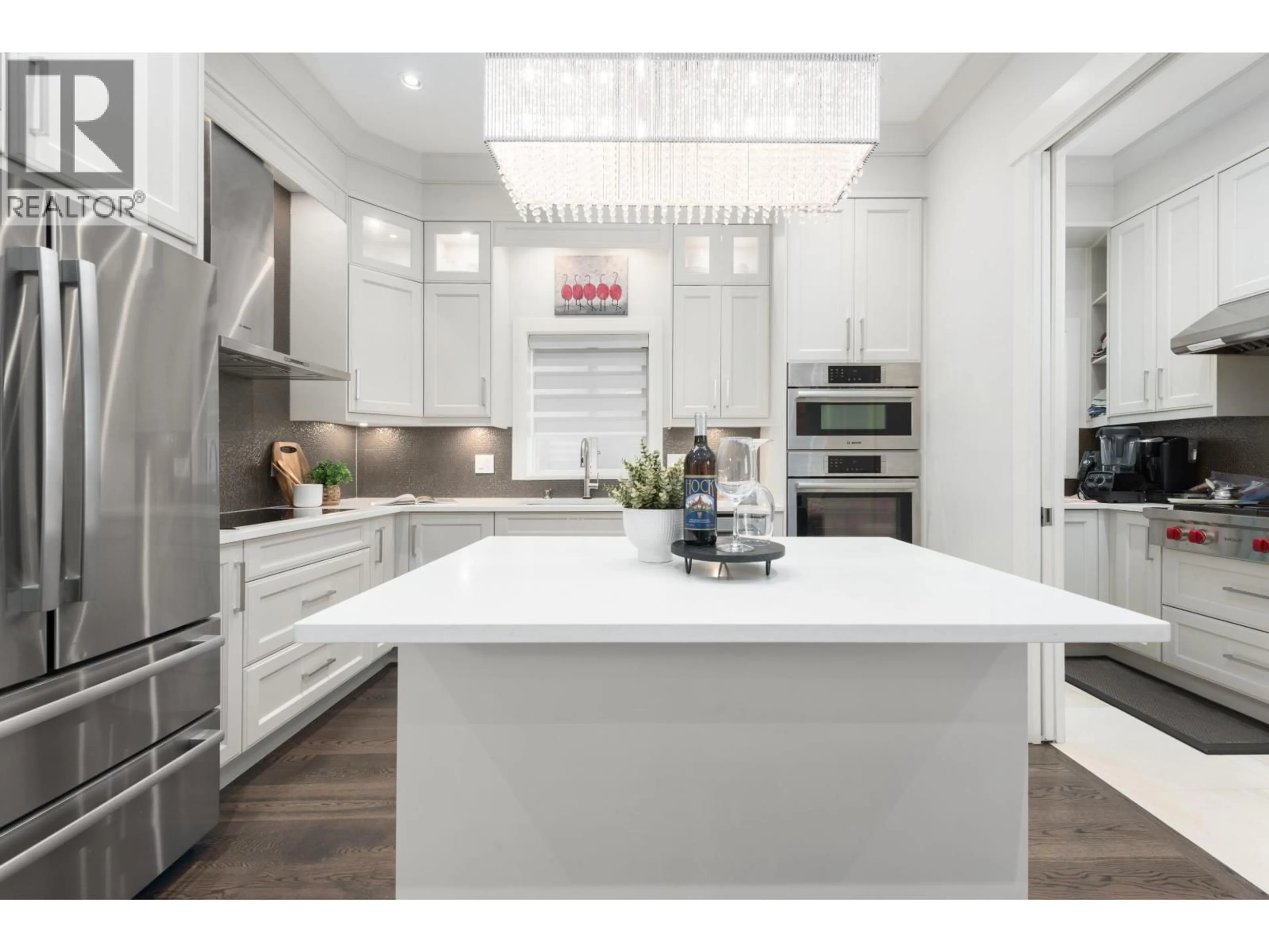 Contemporary kitchen, unknown for 104 62 AVENUE, Vancouver British Columbia V5X2E6