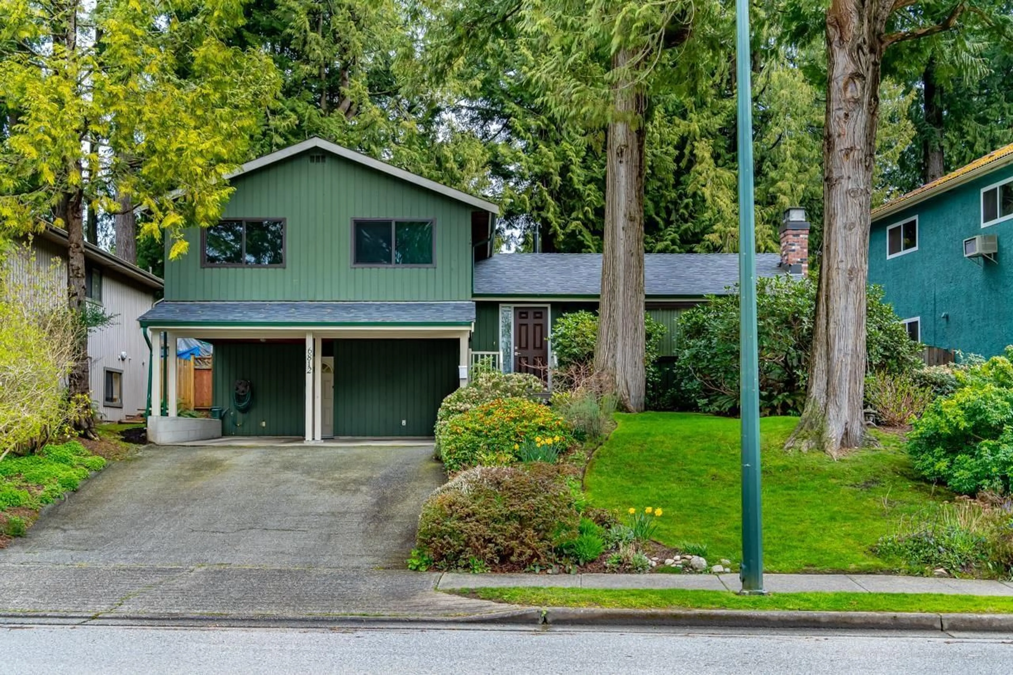 Home with vinyl exterior material, street for 6812 WESTVIEW DRIVE, Delta British Columbia V4E2L8