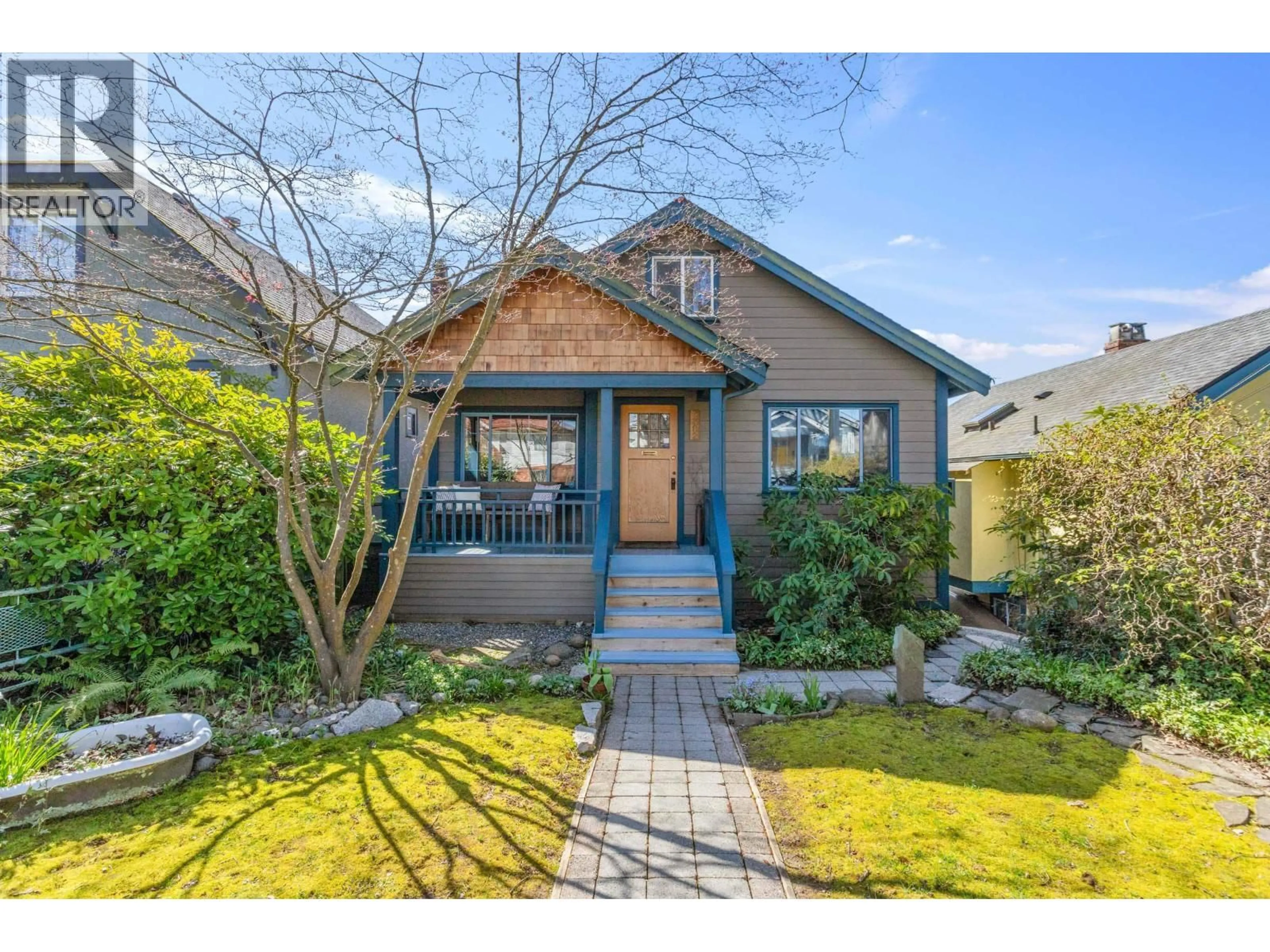 Unknown for 2282 7TH AVENUE, Vancouver British Columbia V5N1S7