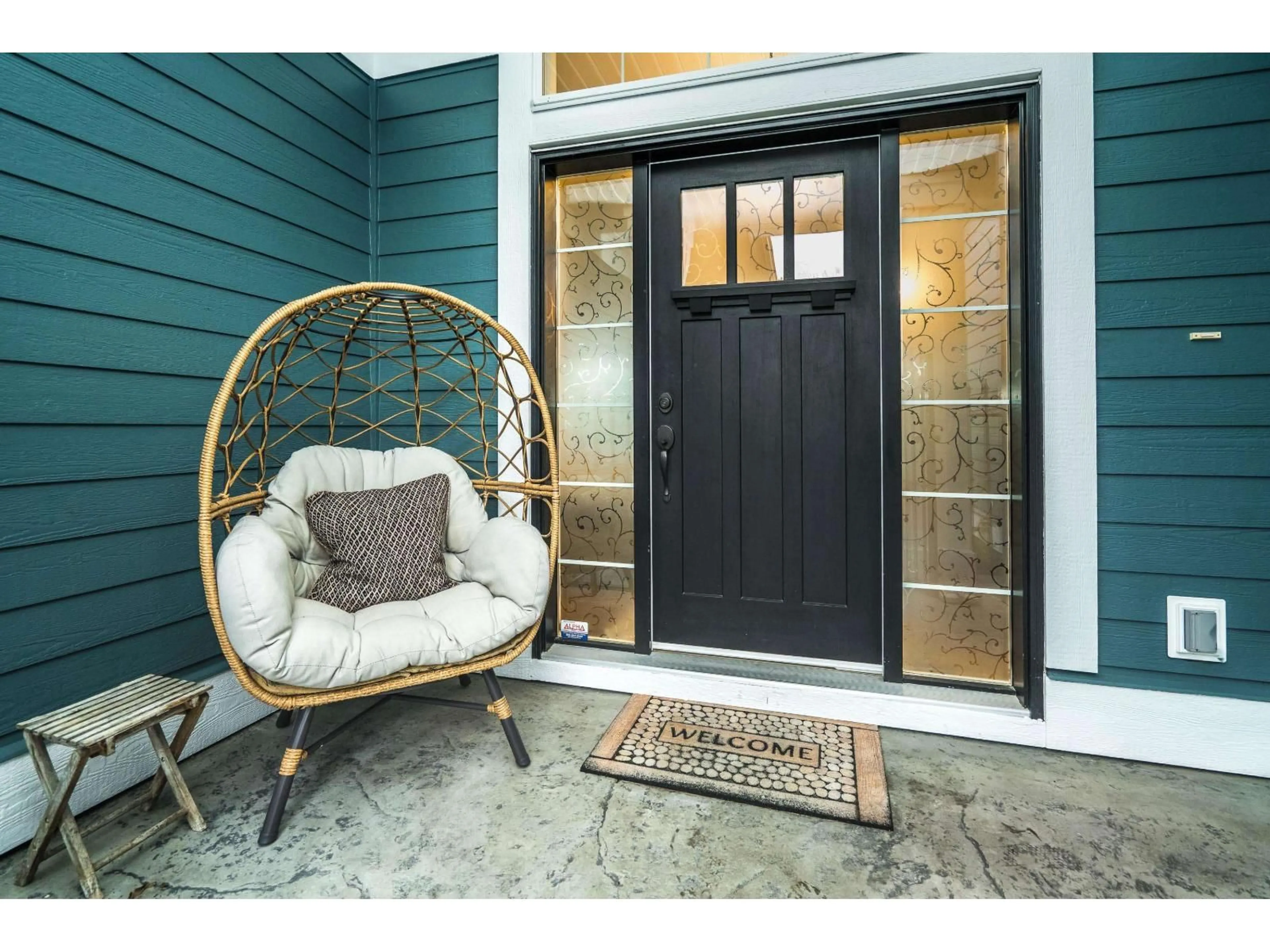 Indoor entryway for 6015 163 STREET, Surrey British Columbia V3S1S5
