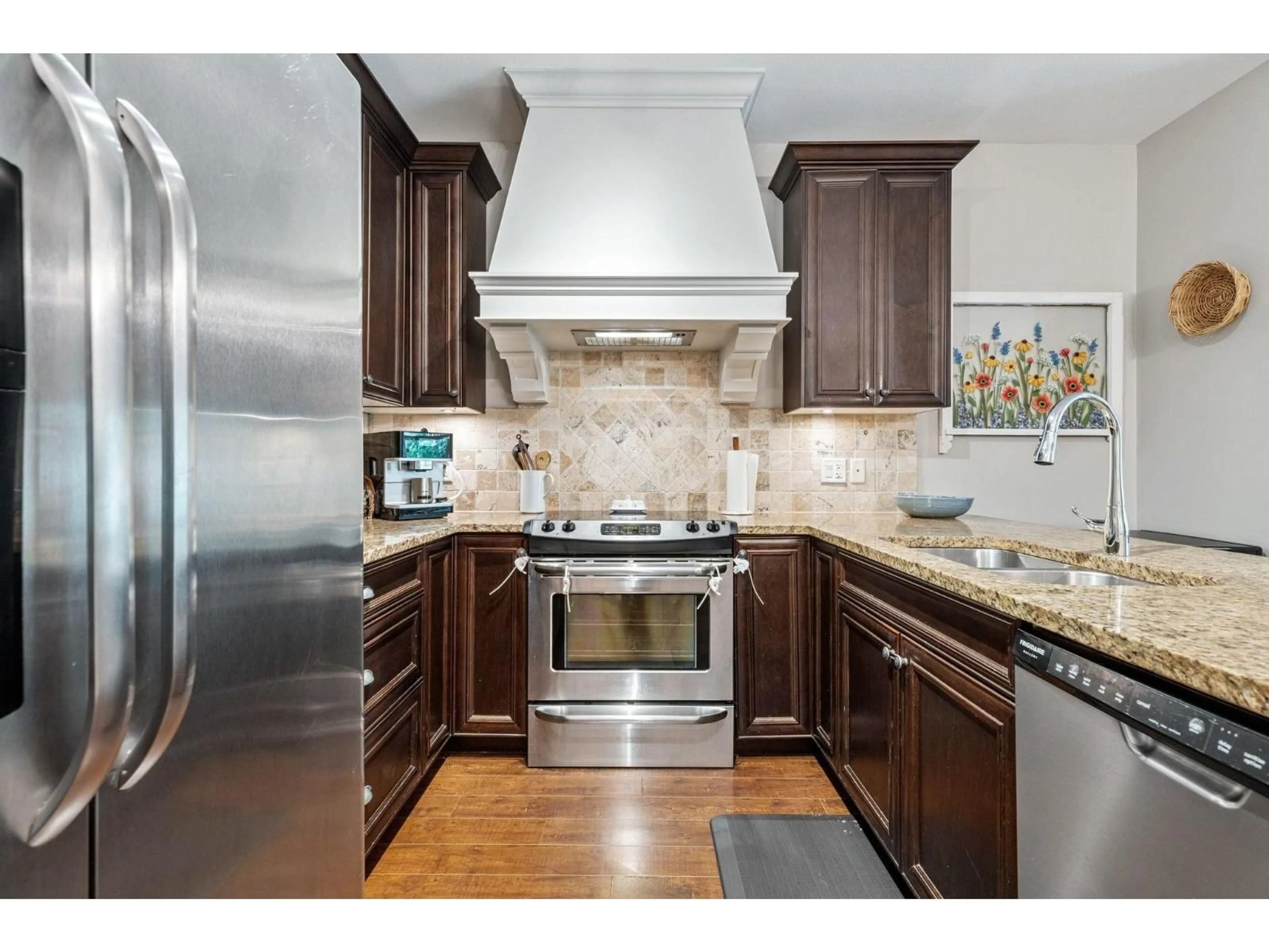 Unknown for 202 - 19530 65 AVENUE, Surrey British Columbia V4N6M1