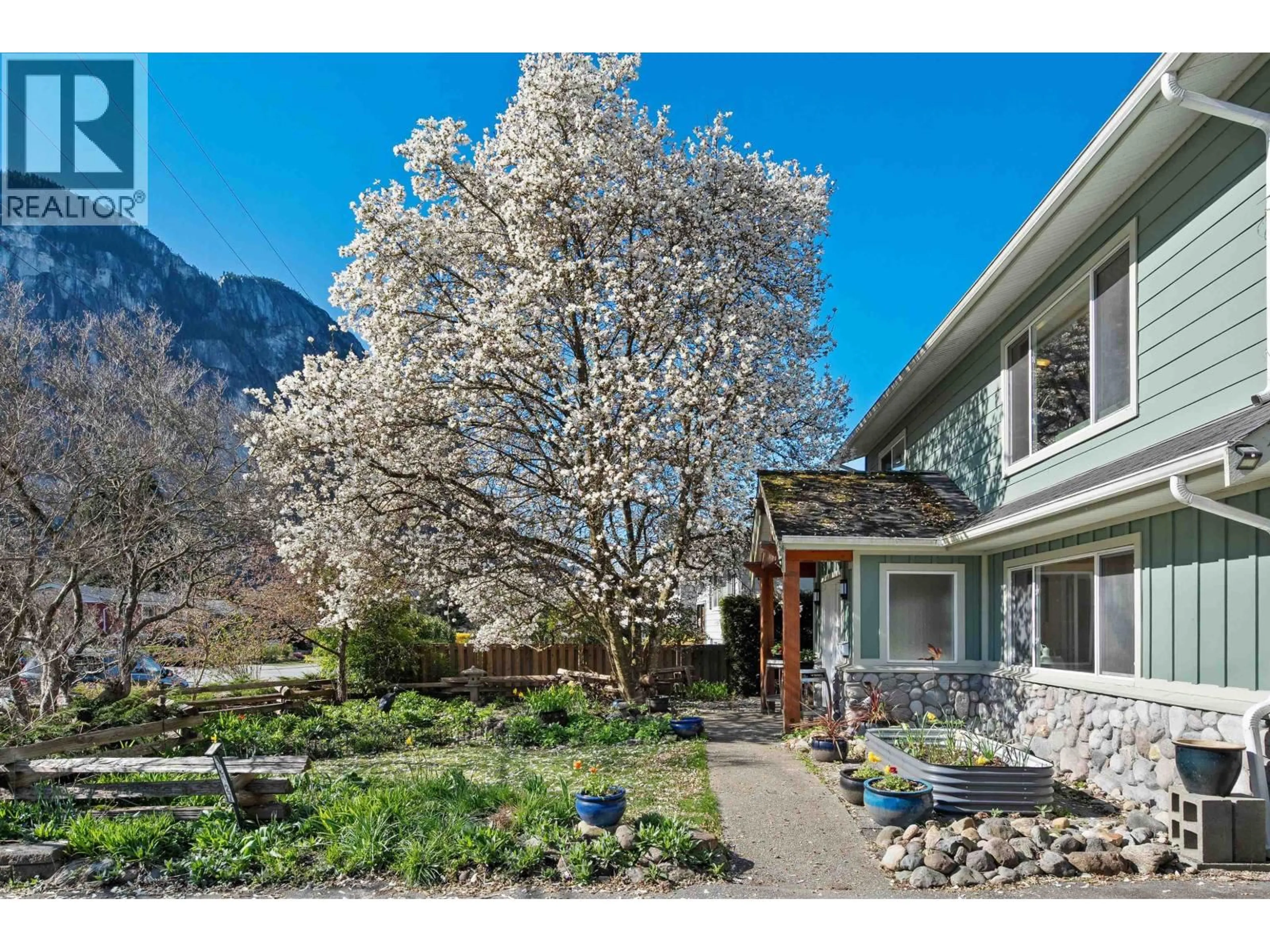 Unknown for 38127 WESTWAY AVENUE, Squamish British Columbia V8B0X6