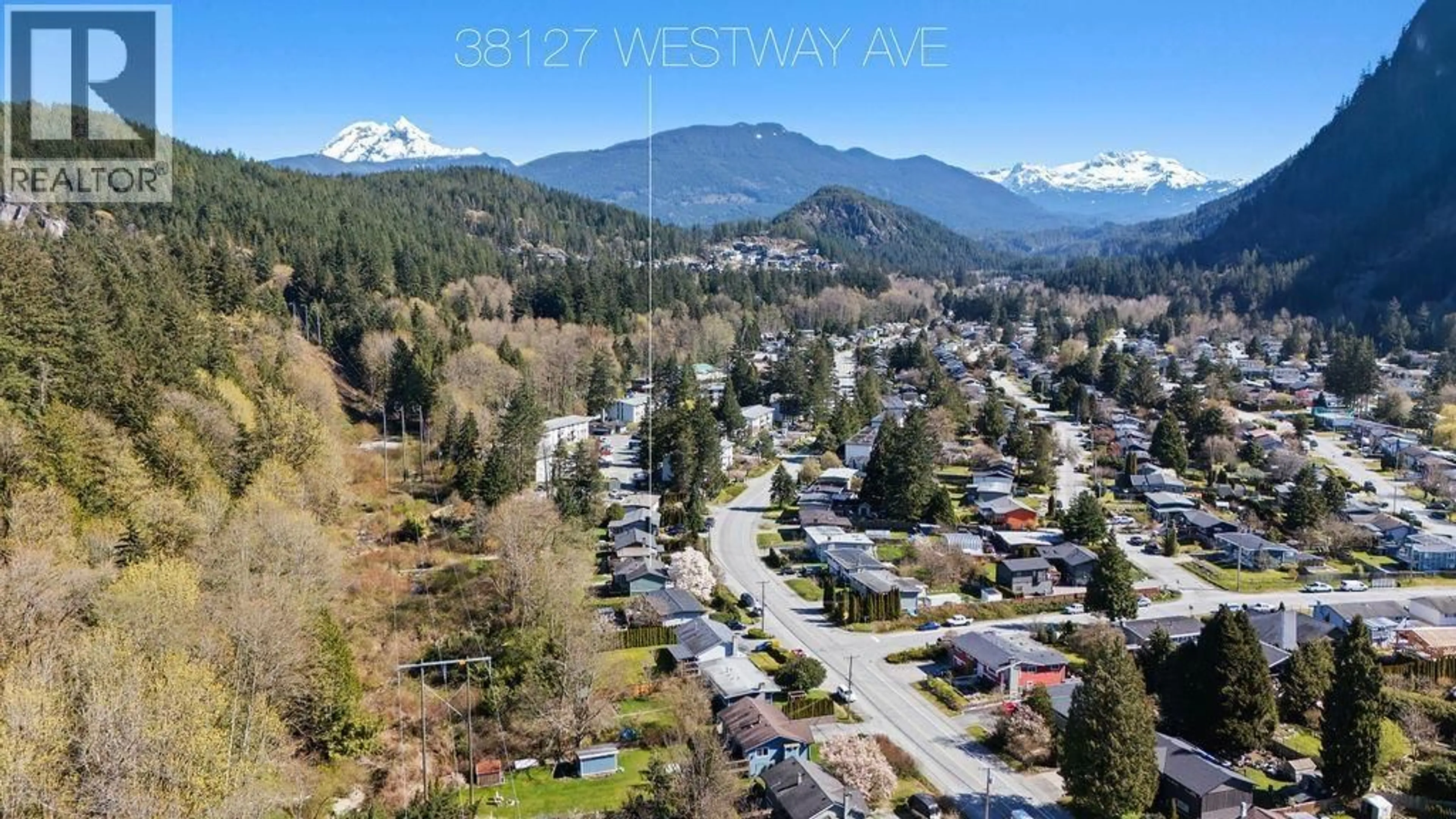 A pic from outside/outdoor area/front of a property/back of a property/a pic from drone, mountain view for 38127 WESTWAY AVENUE, Squamish British Columbia V8B0X6