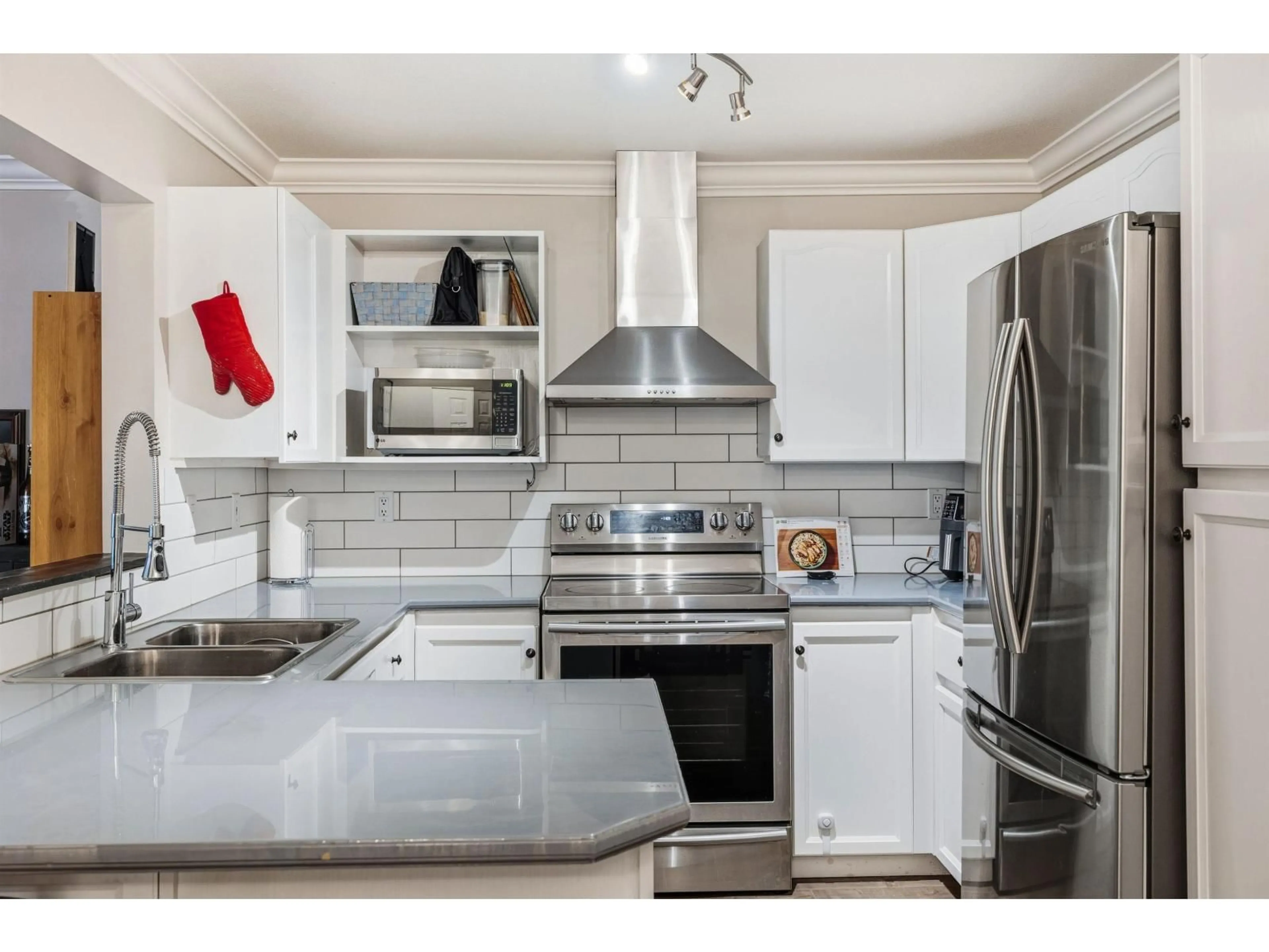 Unknown for 209 - 19721 64 AVENUE, Langley British Columbia V2Y1L1