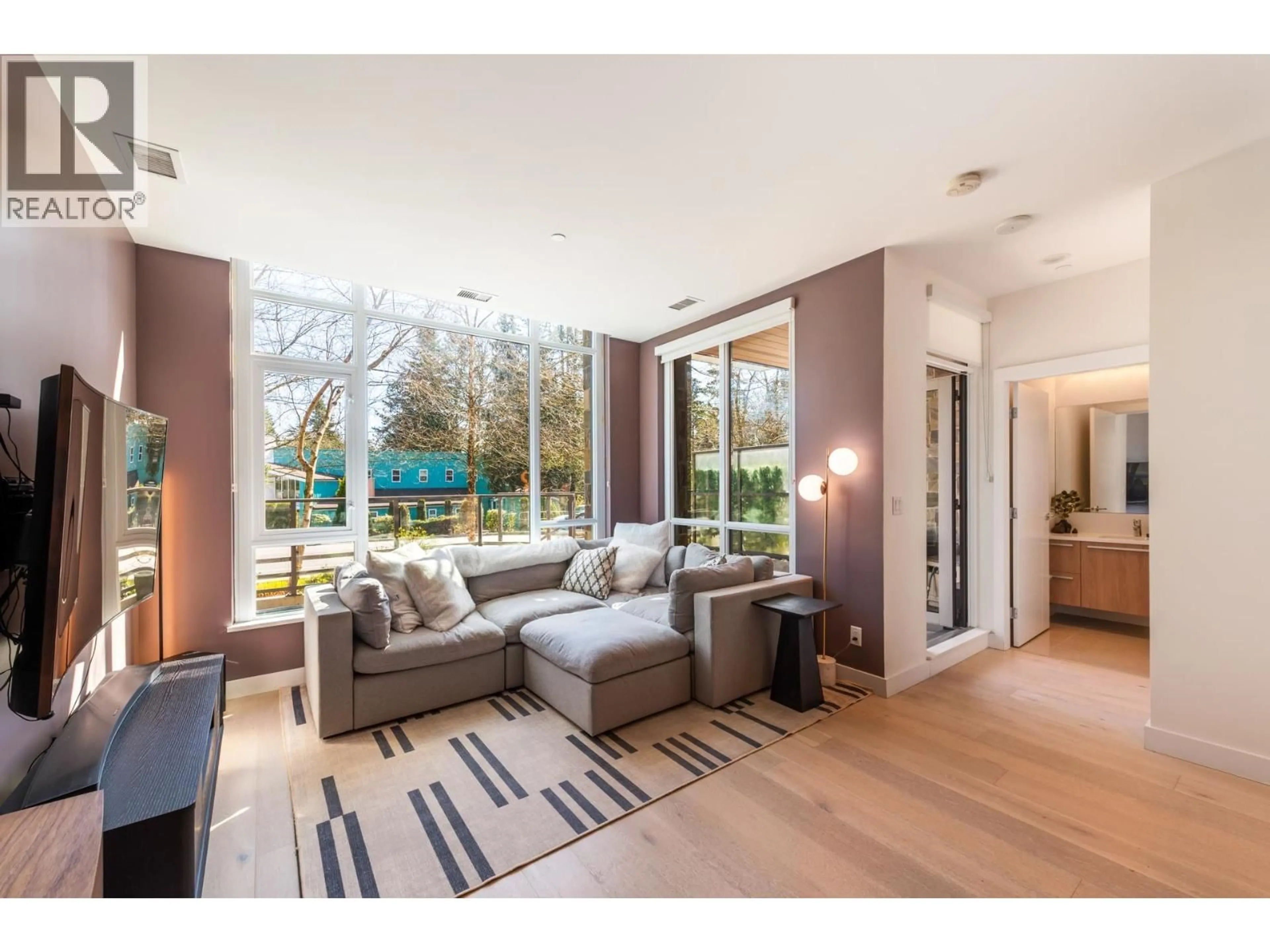 Unknown for 2765 MOUNTAIN HIGHWAY, North Vancouver British Columbia V7J0B4