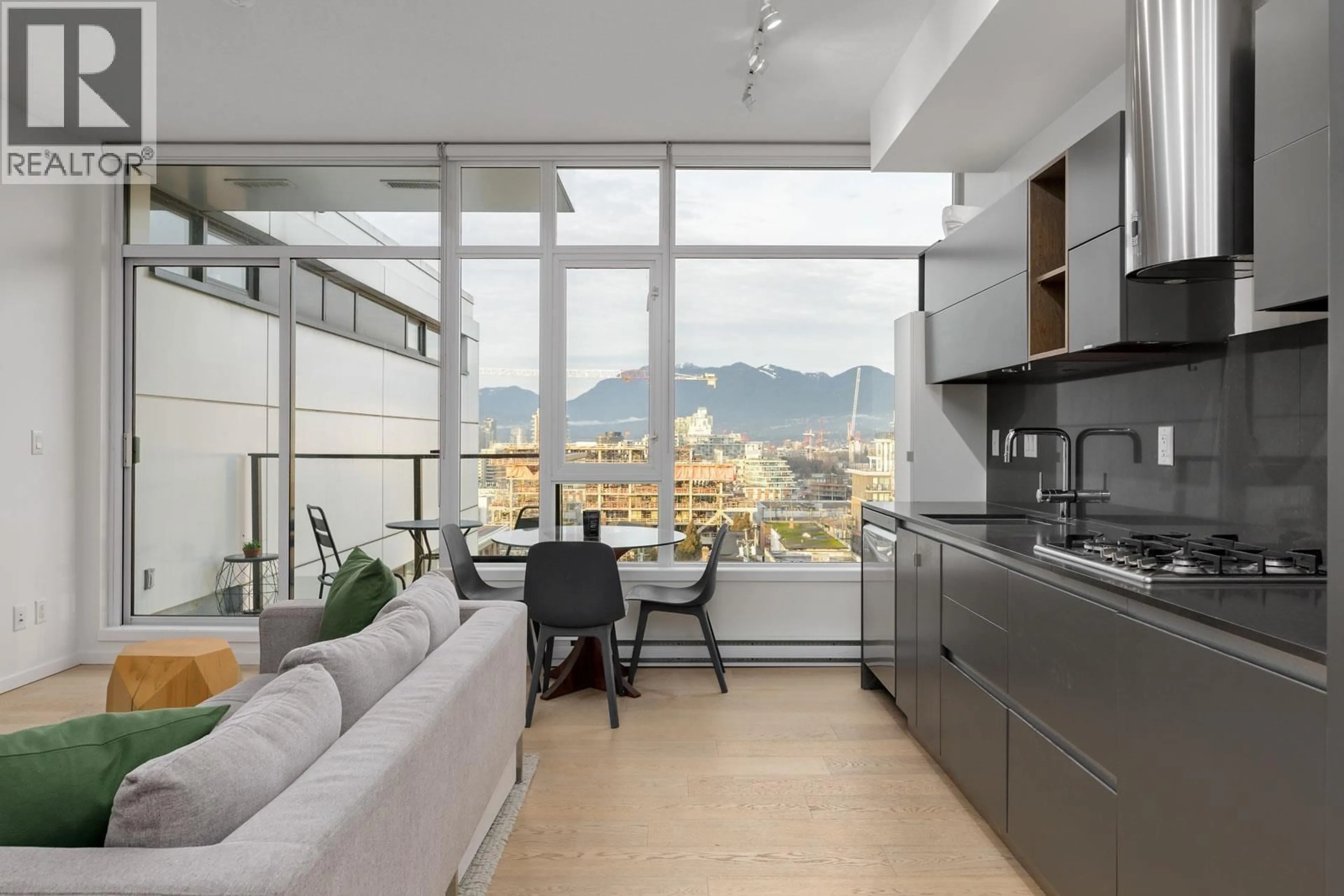 Open concept kitchen, unknown for 601 - 133 8TH AVENUE, Vancouver British Columbia V5T1R8