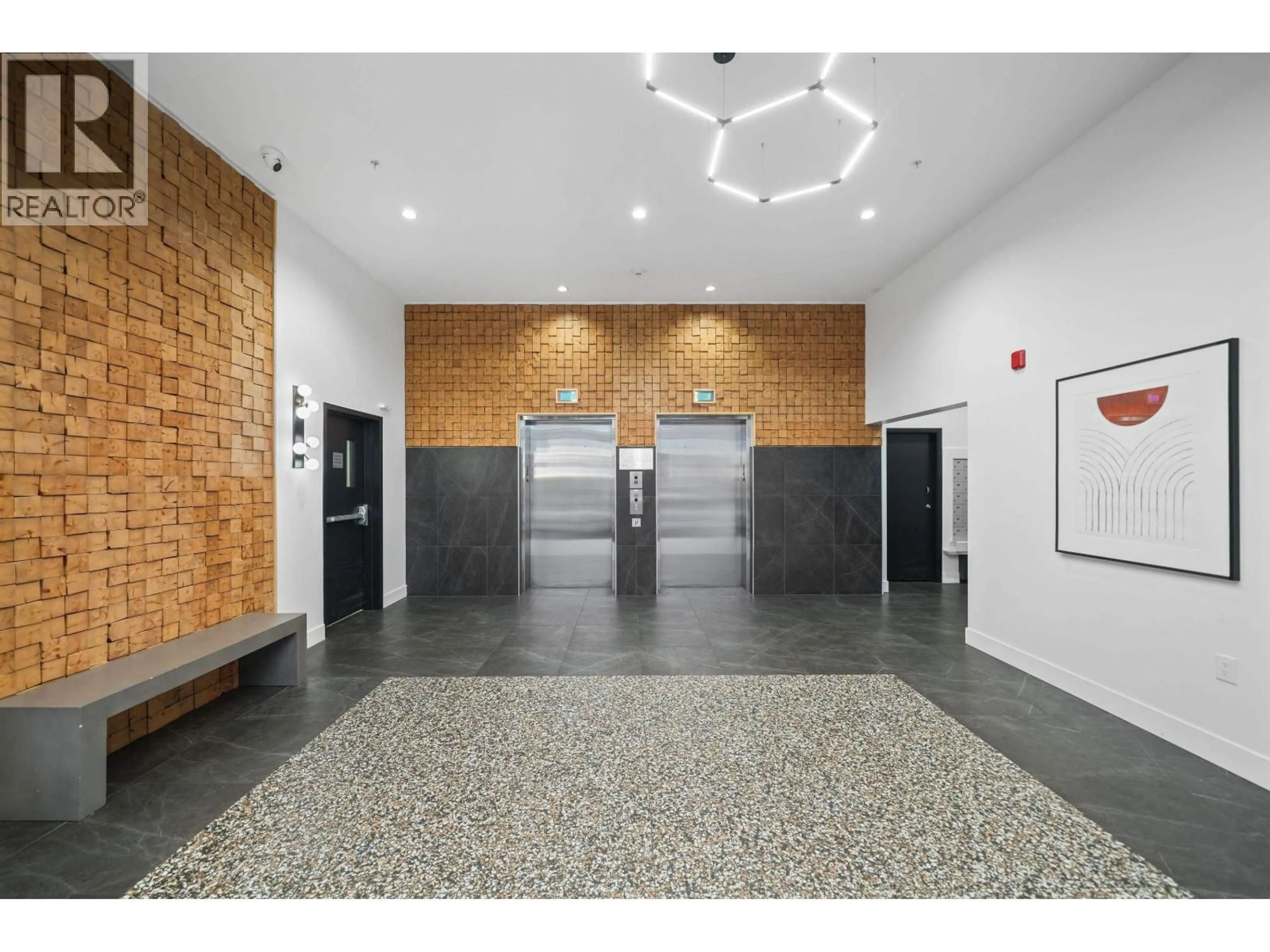 Indoor foyer for 513 - 3229 ST. JOHNS STREET, Port Moody British Columbia V3H0M4