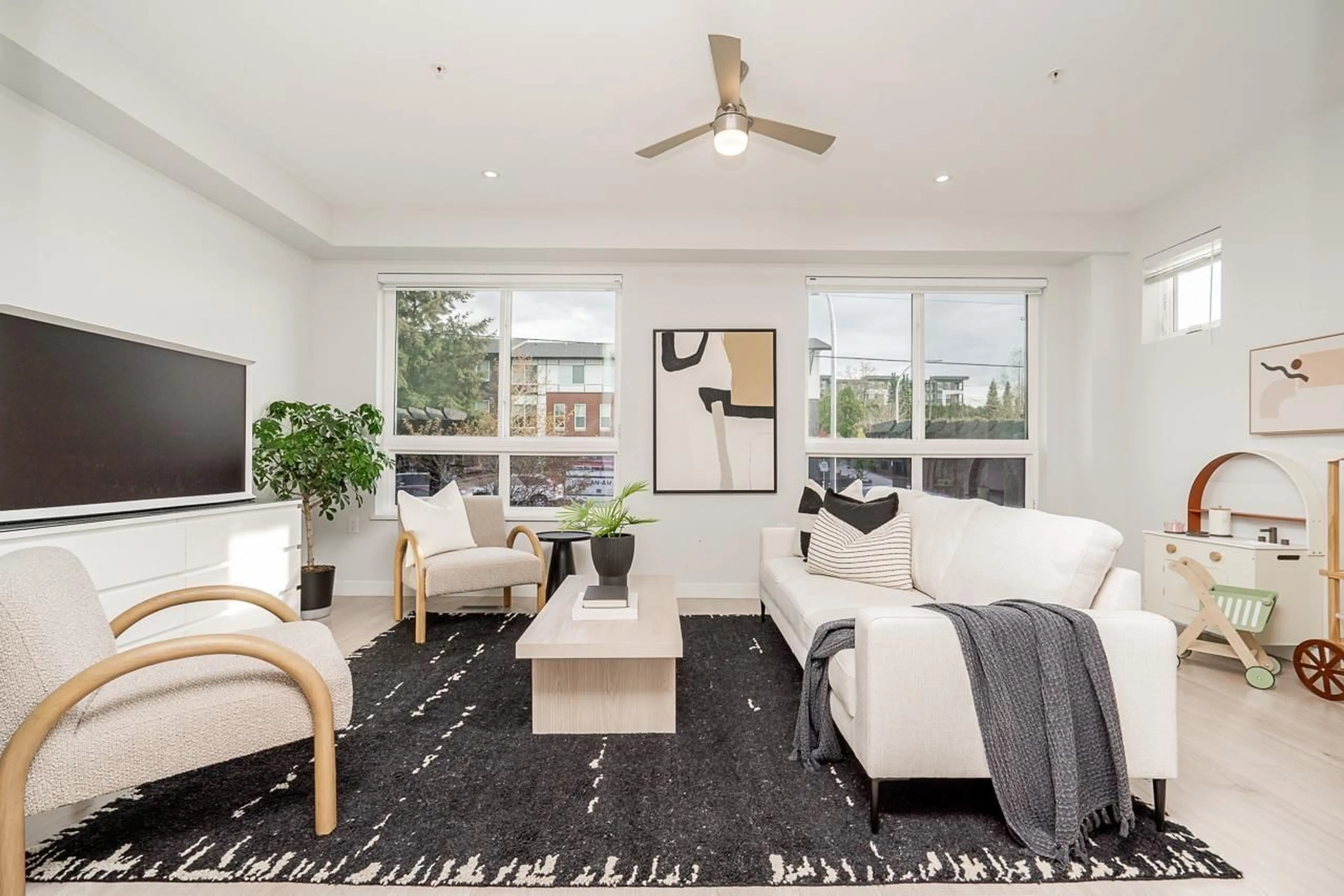 Living room with furniture, unknown for 9 - 20057 82 AVENUE, Langley British Columbia V2Y3S4