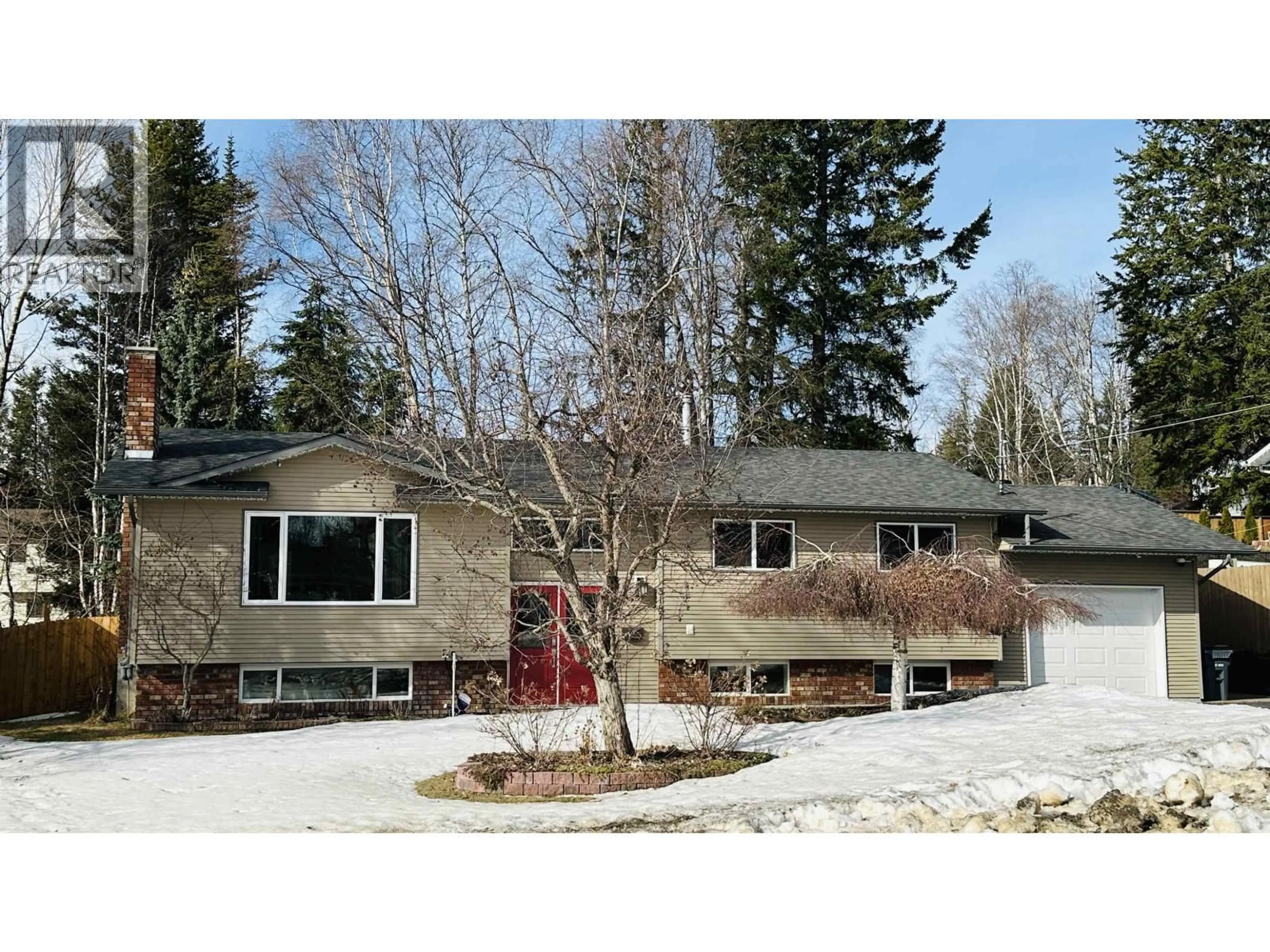 Home with vinyl exterior material, street for 3187 WALLACE CRESCENT, Prince George British Columbia V2K3V5