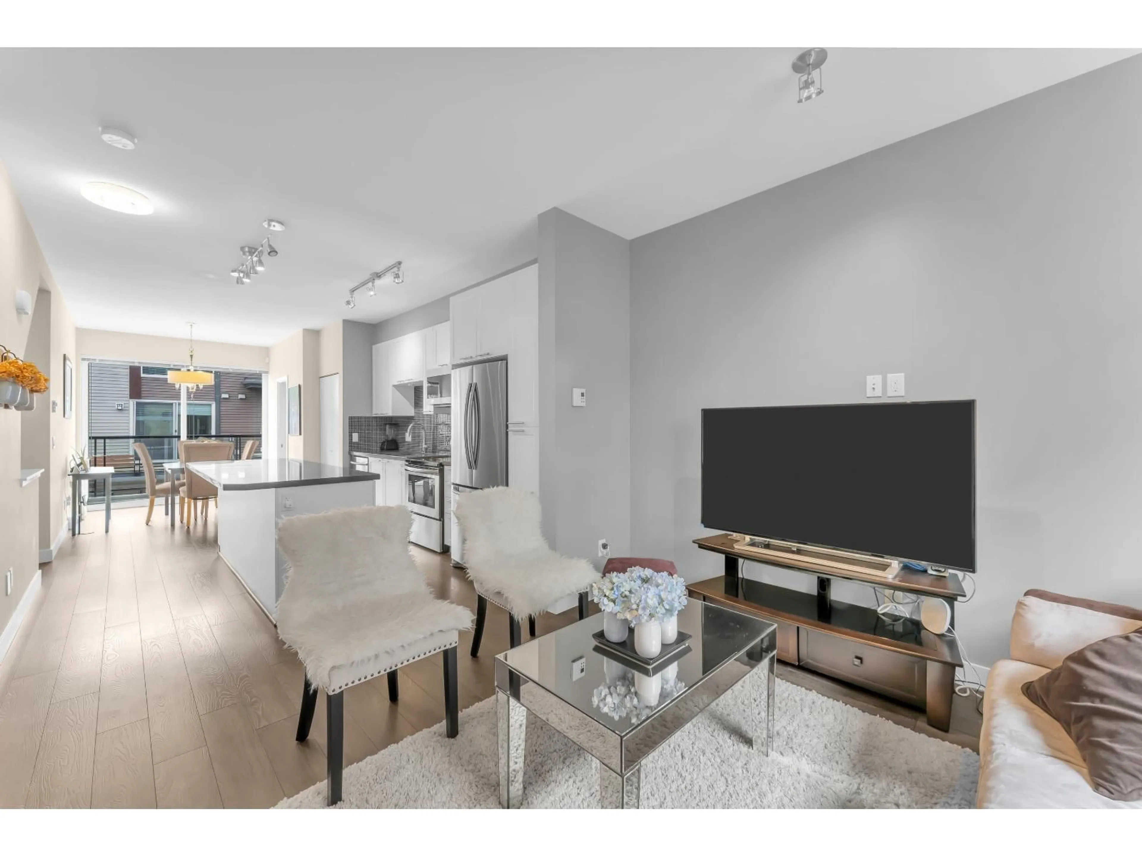 Living room with furniture, unknown for 114 - 2228 162 STREET, Surrey British Columbia V3Z6P4