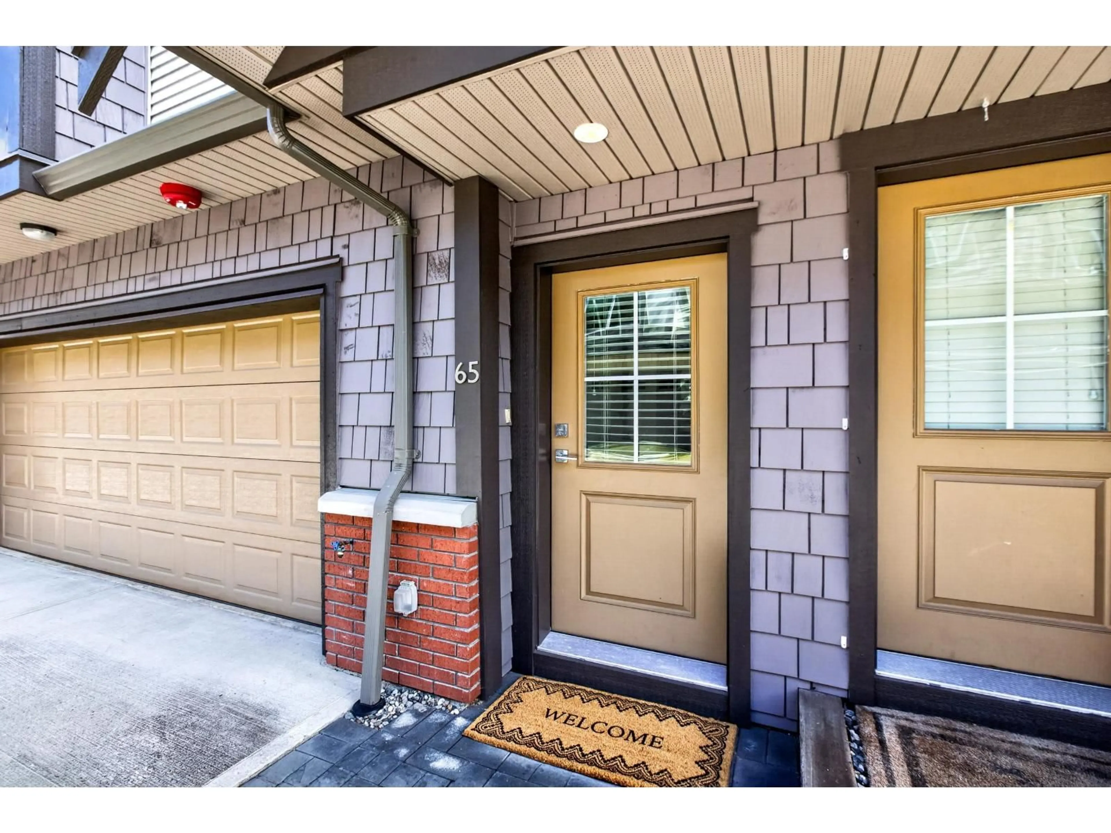 Indoor entryway for 65 - 8217 204B STREET, Langley British Columbia V2Y0V6
