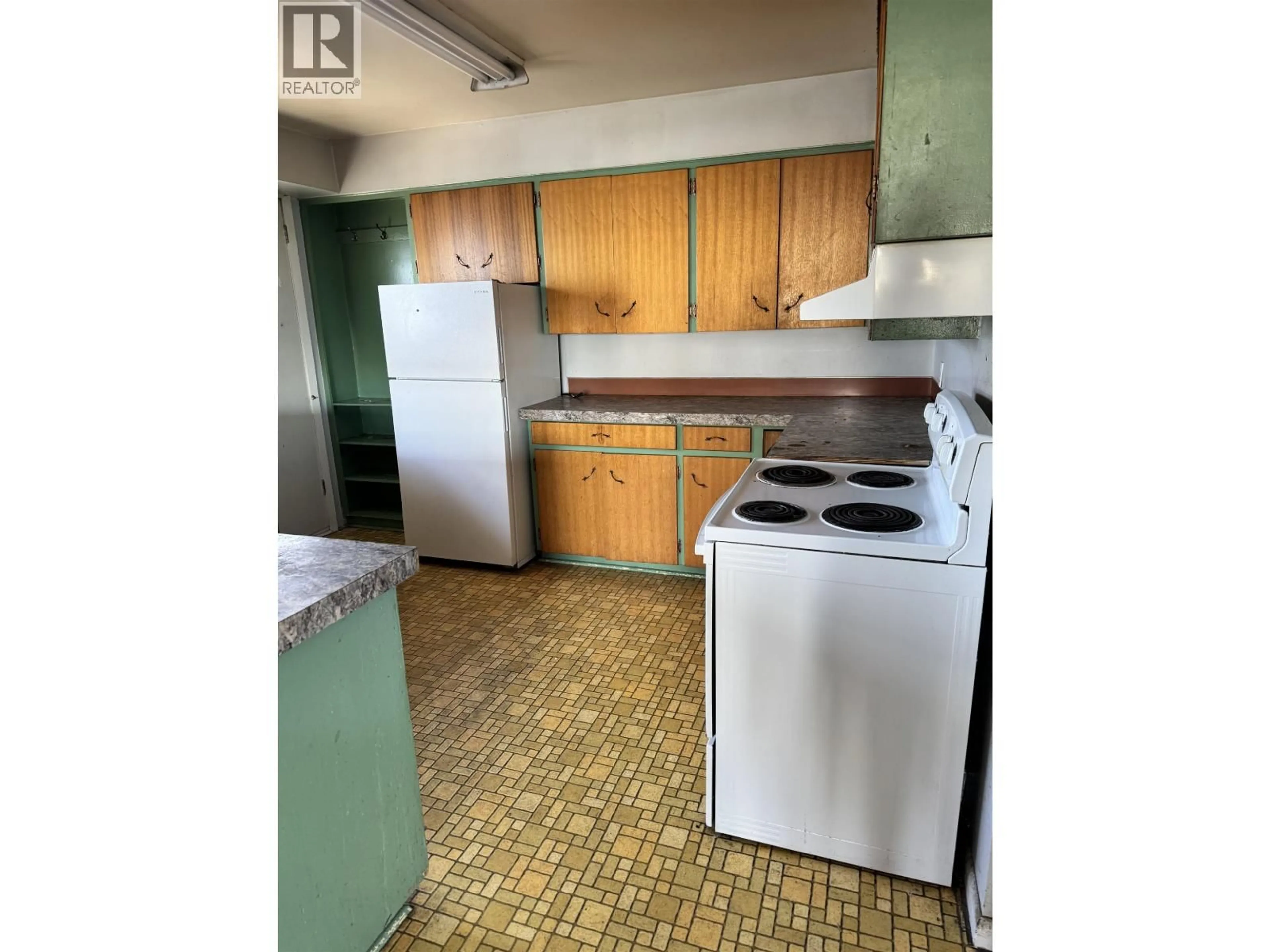 Standard kitchen, unknown for 4723 WALSH AVENUE, Terrace British Columbia V8G1Y7