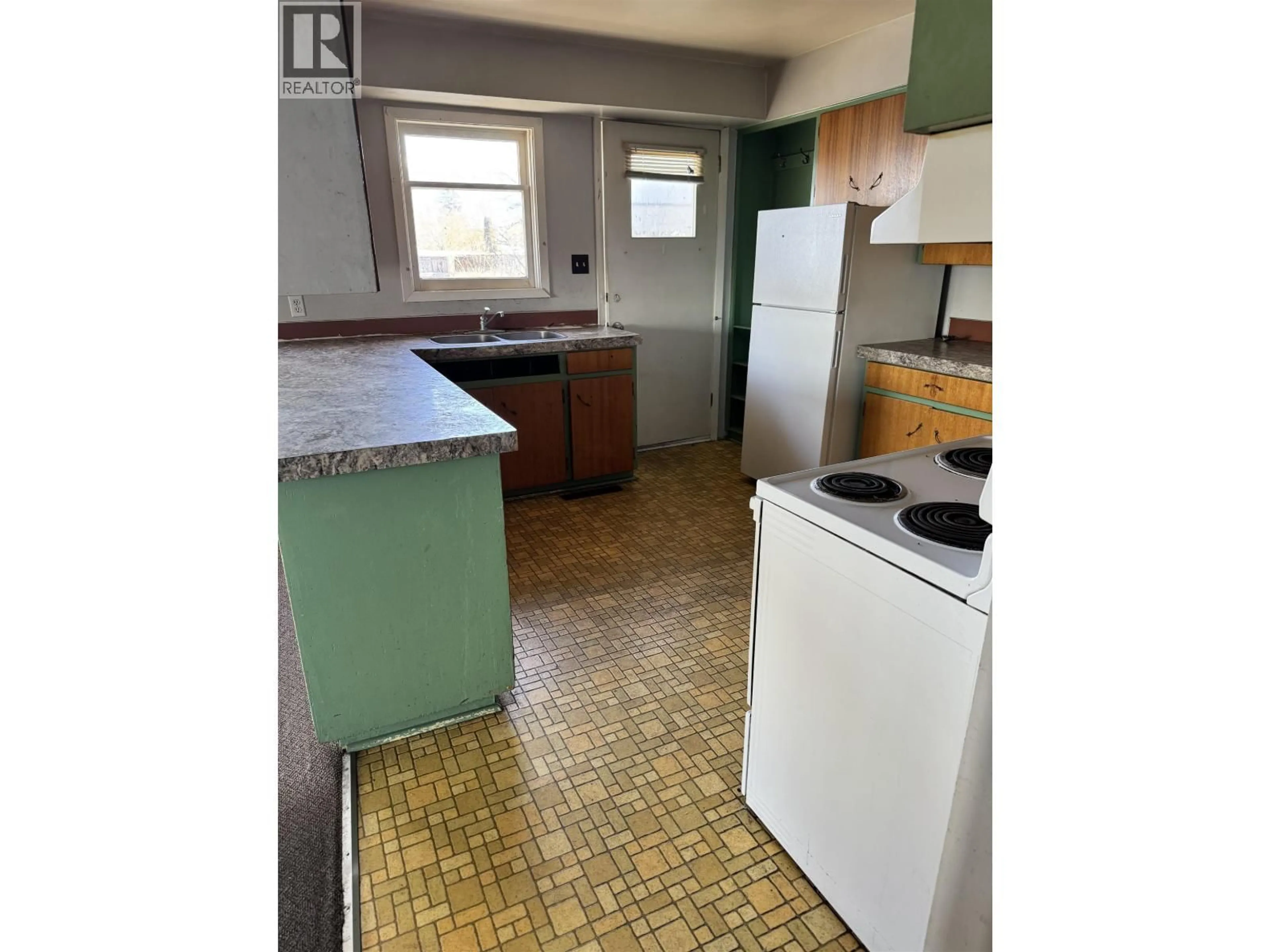 Standard kitchen, unknown for 4723 WALSH AVENUE, Terrace British Columbia V8G1Y7