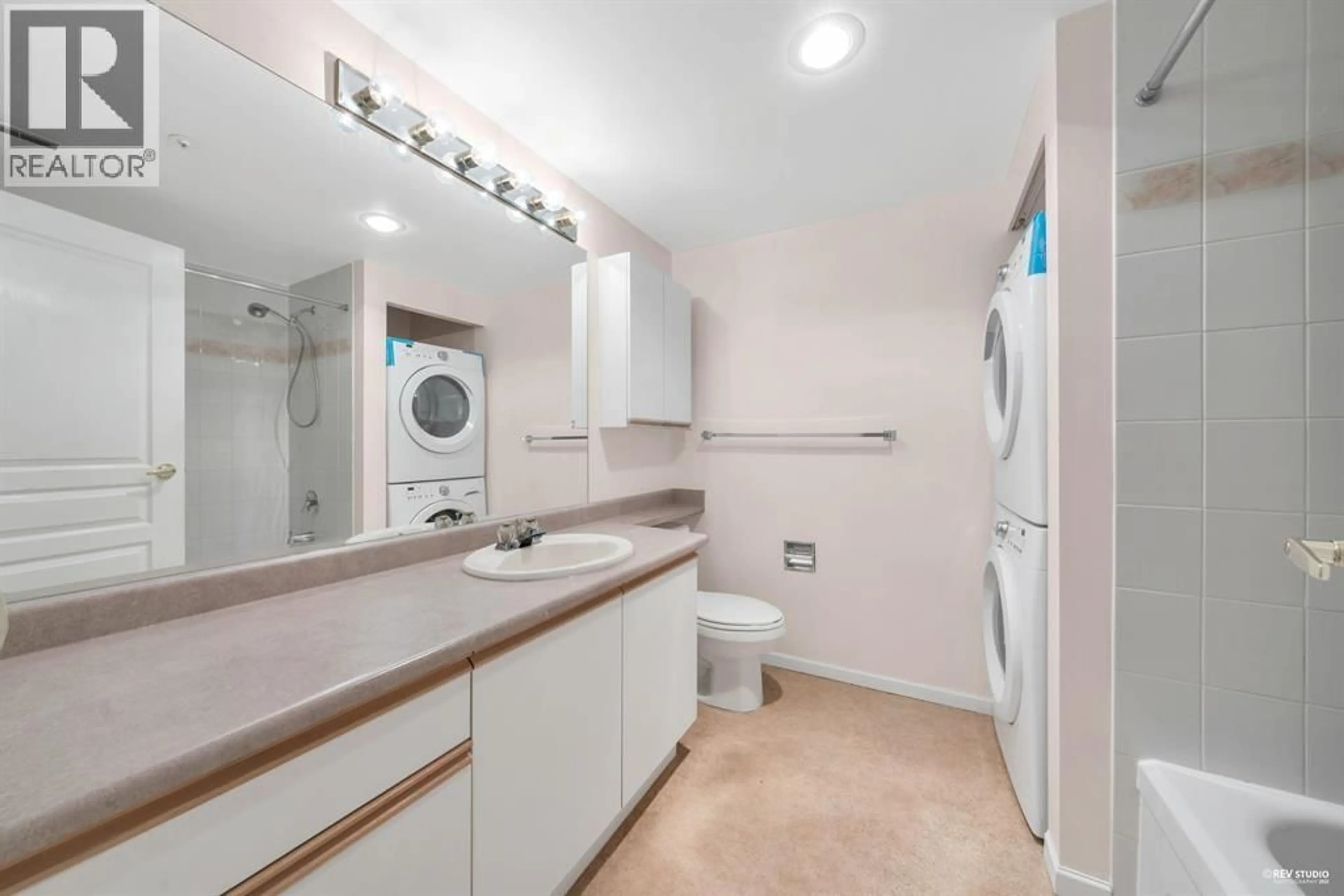 Standard bathroom, unknown for 201 - 4688 10TH AVENUE, Vancouver British Columbia V6R2J5