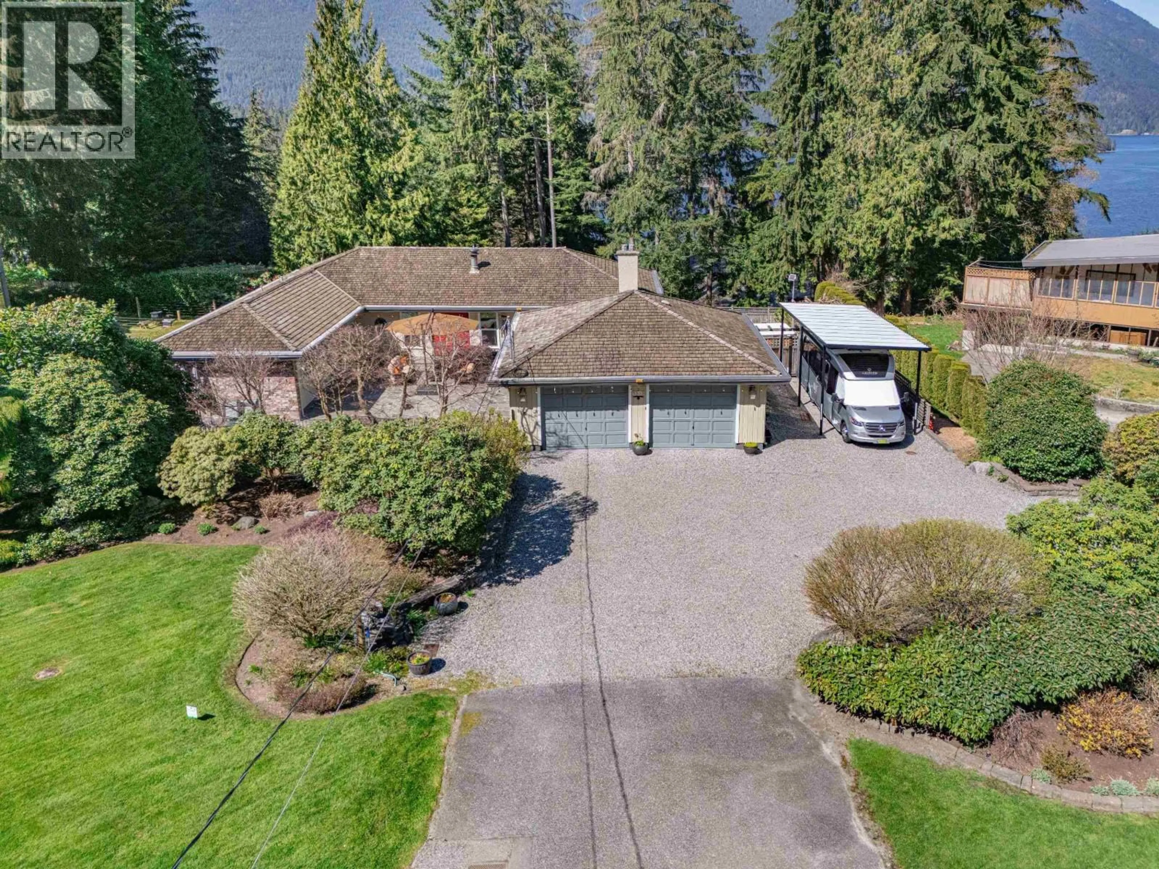 A pic from outside/outdoor area/front of a property/back of a property/a pic from drone, street for 3535 MAIN AVENUE, Belcarra British Columbia V3H4R2